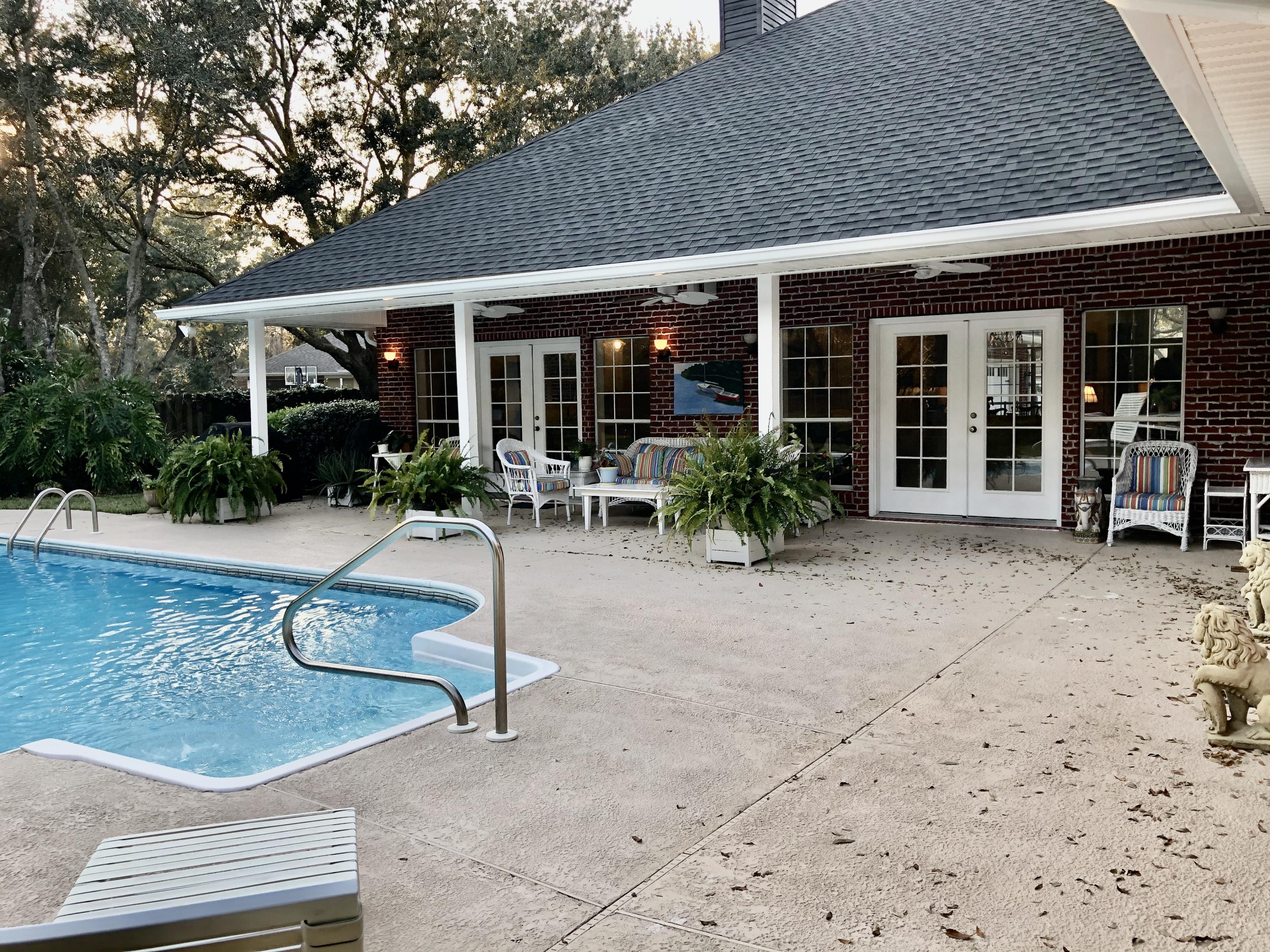 WINDSOR FOREST - Residential