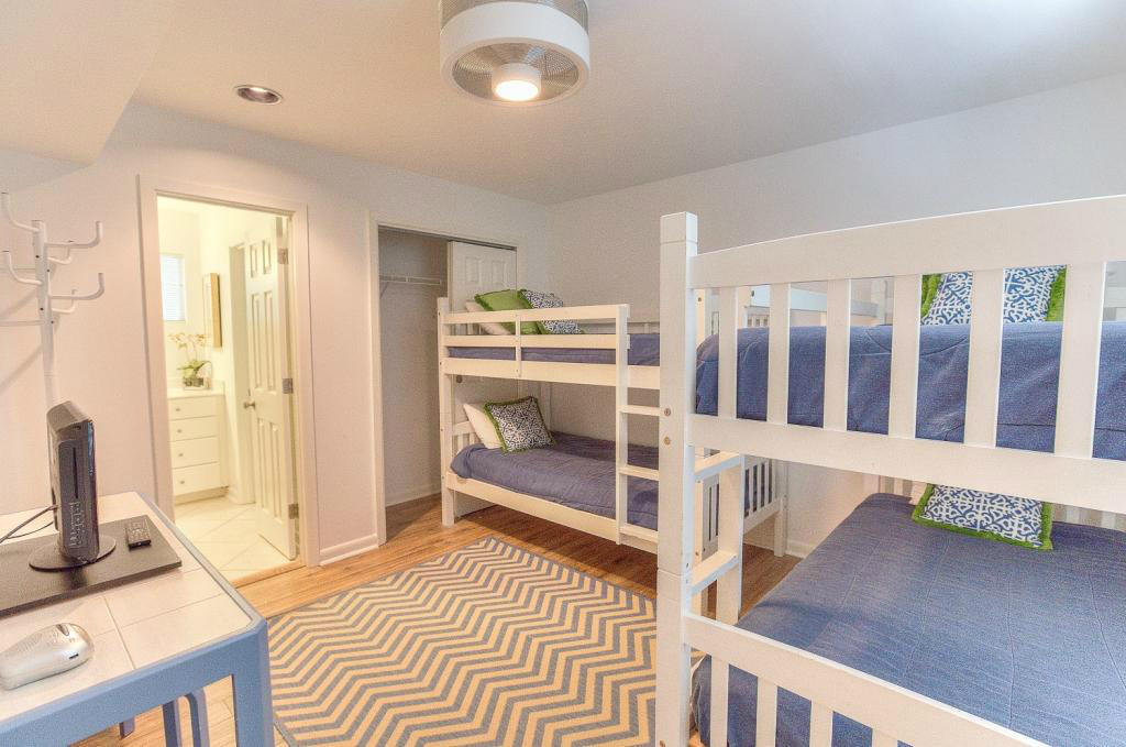 SEAGROVE 3RD ADDN - Residential