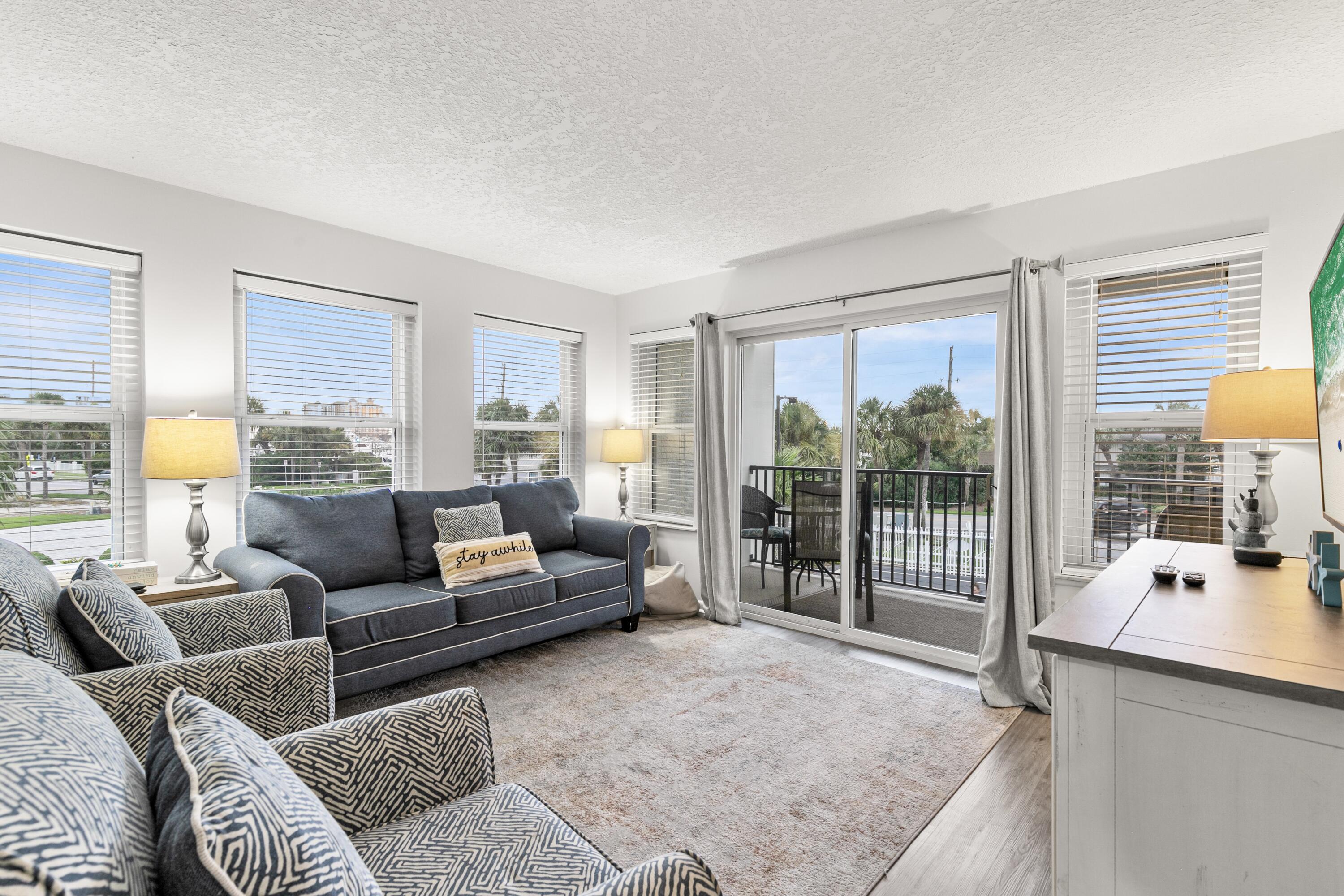 POOLSIDE VILLAS CONDO - Residential