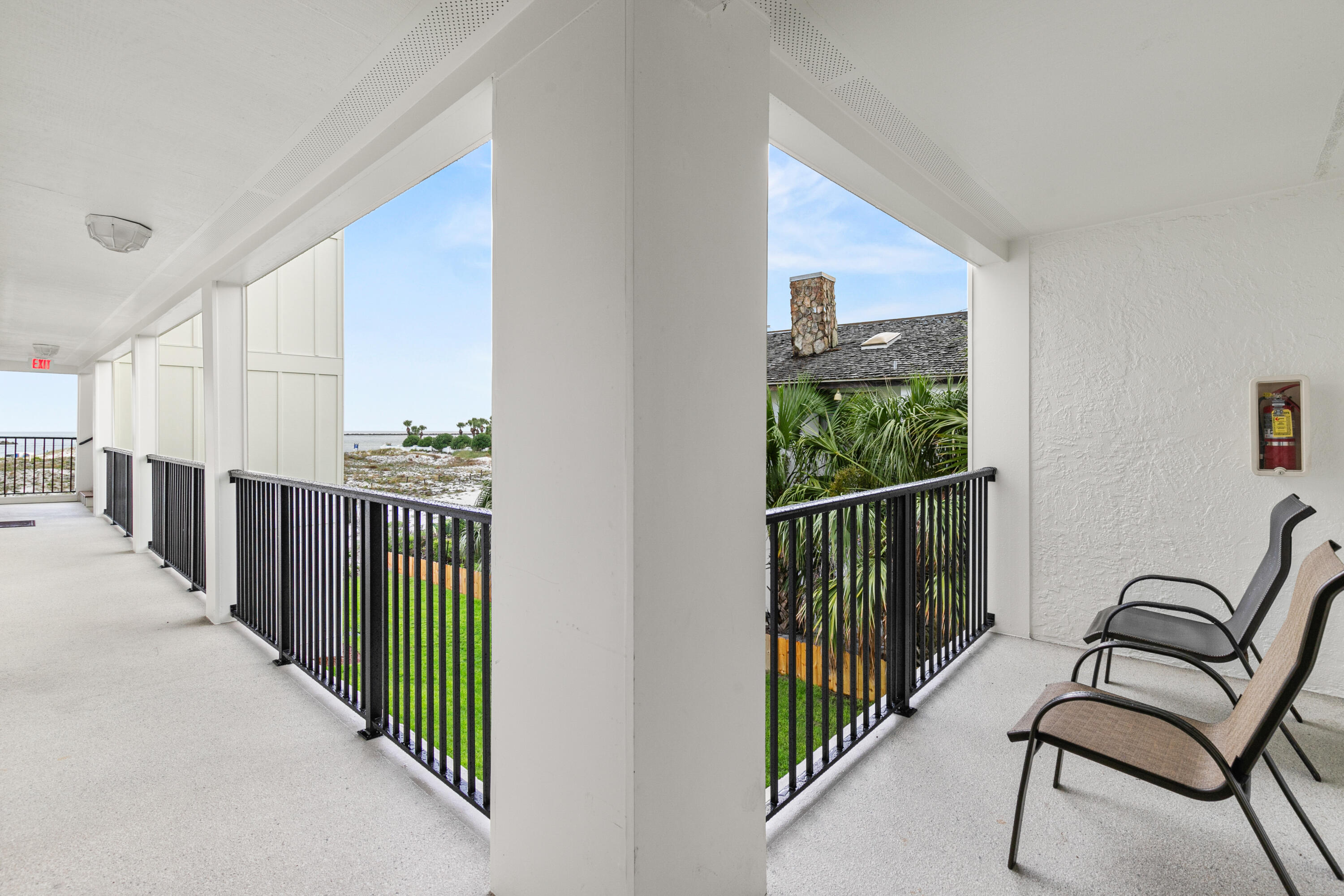 POOLSIDE VILLAS CONDO - Residential