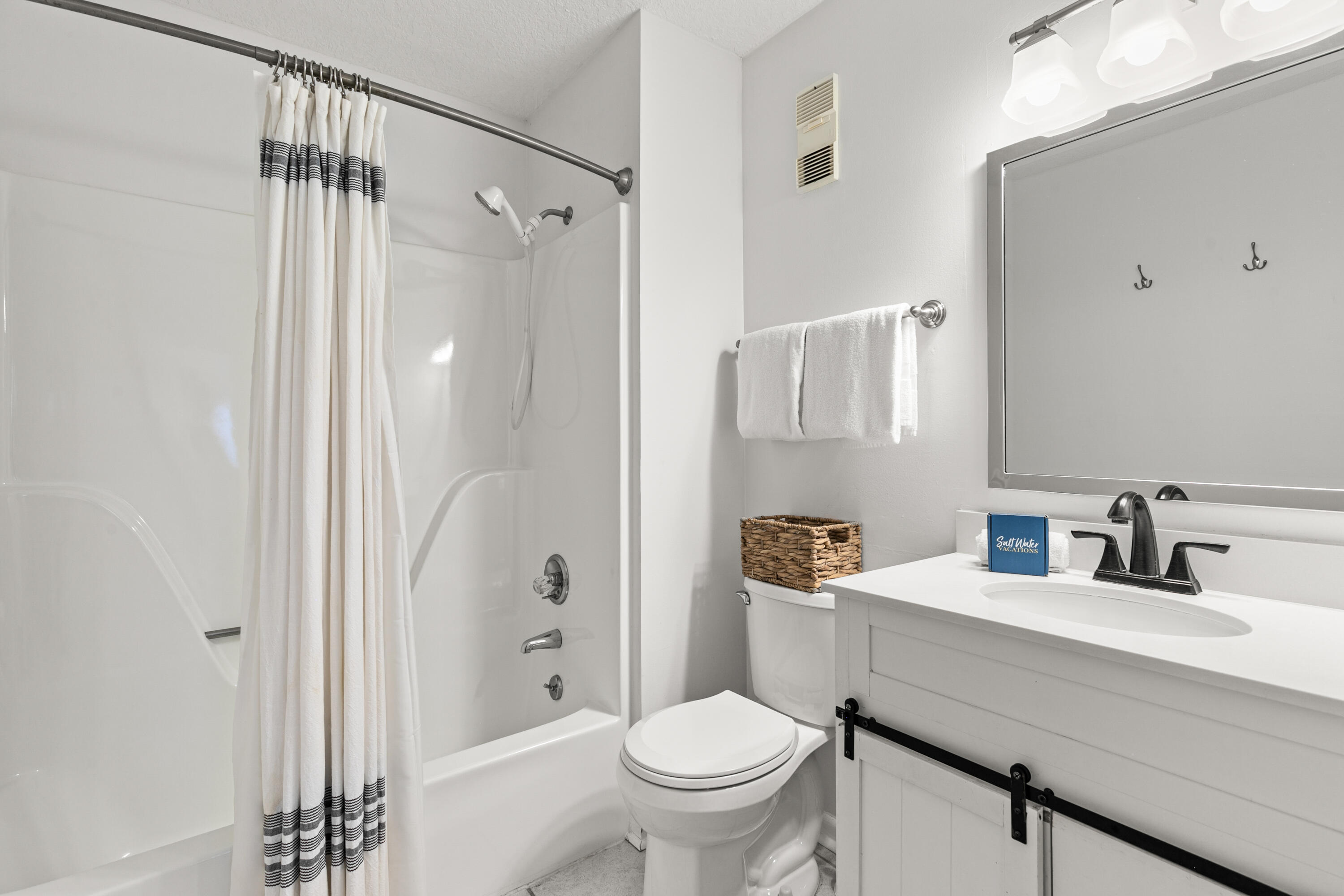 POOLSIDE VILLAS CONDO - Residential
