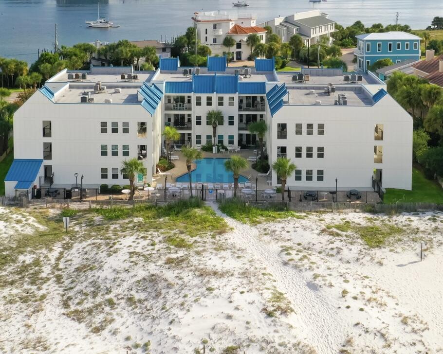 POOLSIDE VILLAS CONDO - Residential
