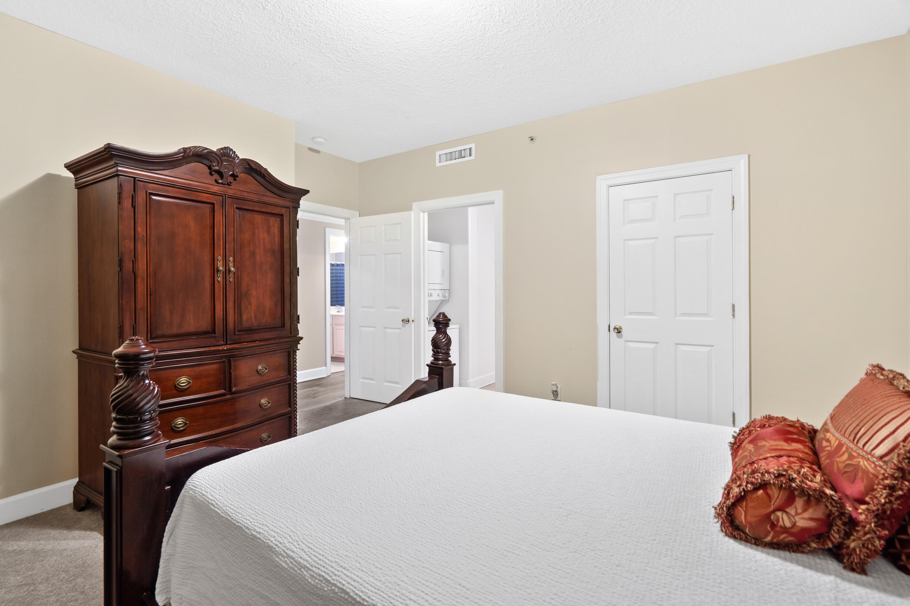 Ocean Ritz - Residential