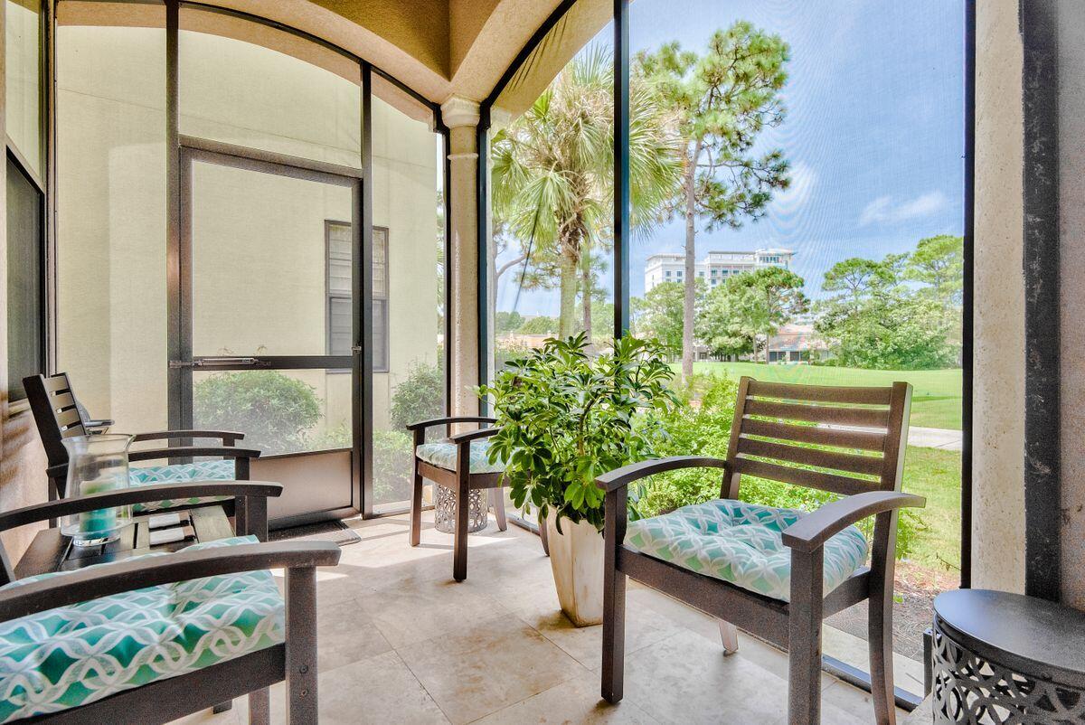 VILLA LAGO - Residential