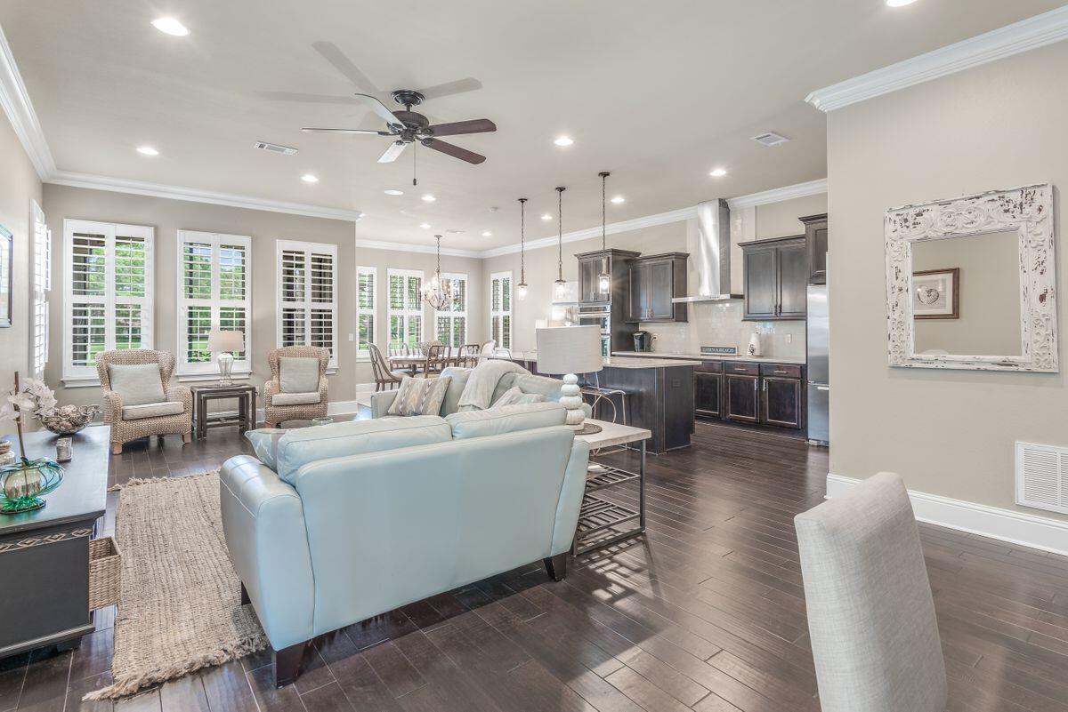 VILLA LAGO - Residential