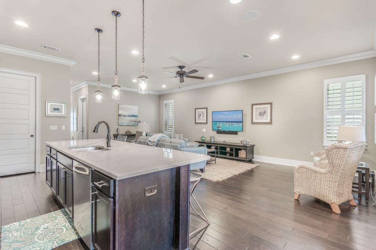 VILLA LAGO - Residential