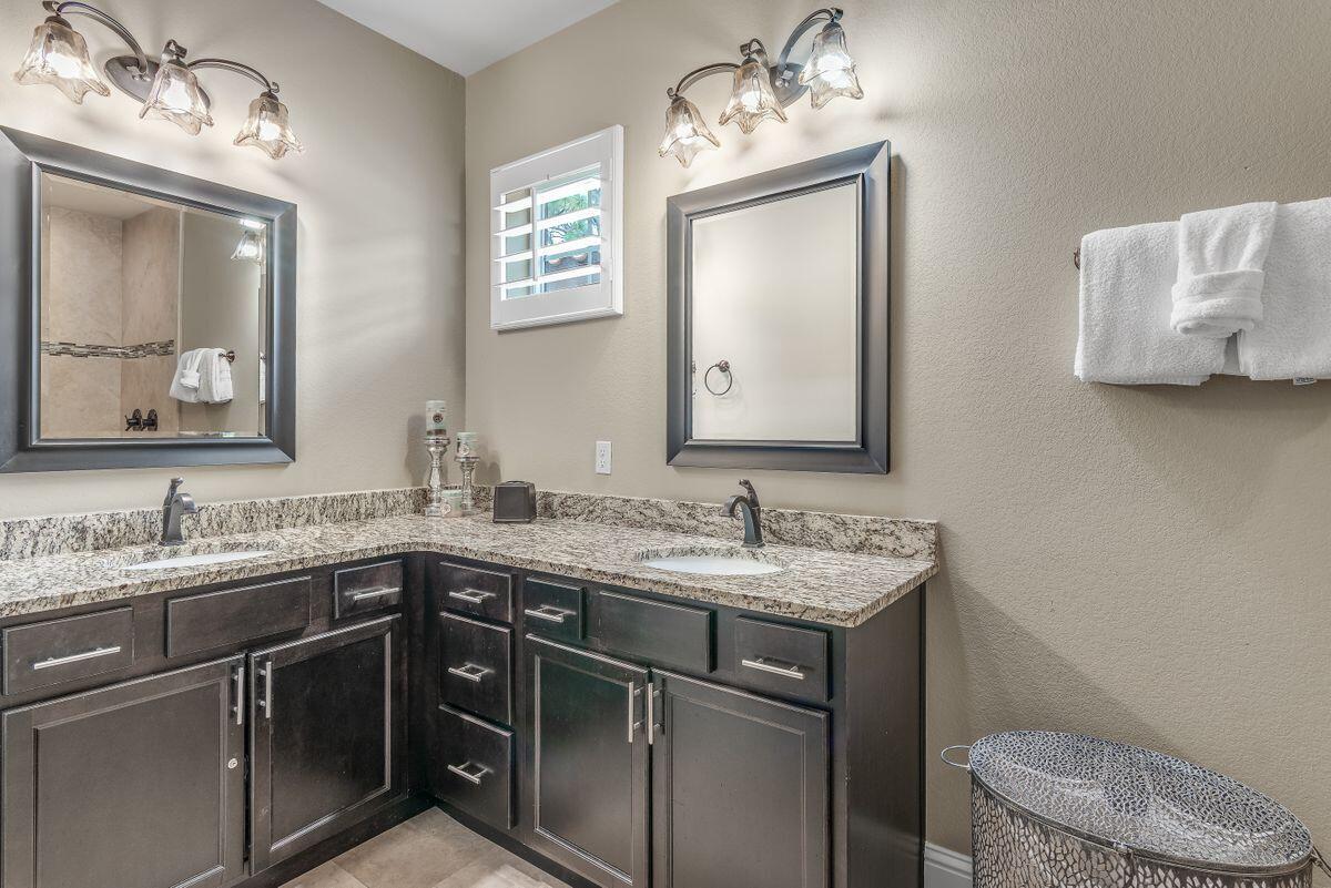 VILLA LAGO - Residential