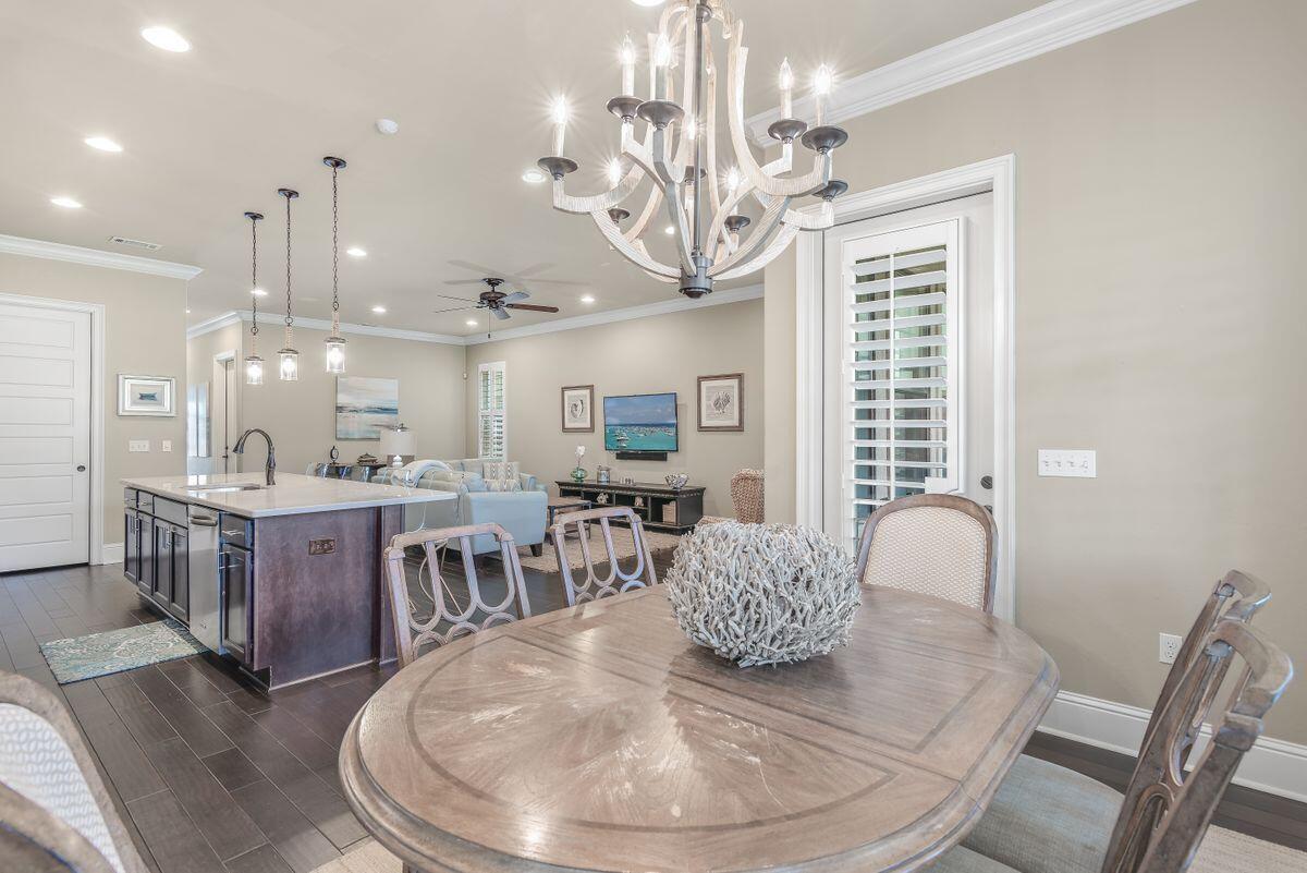 VILLA LAGO - Residential