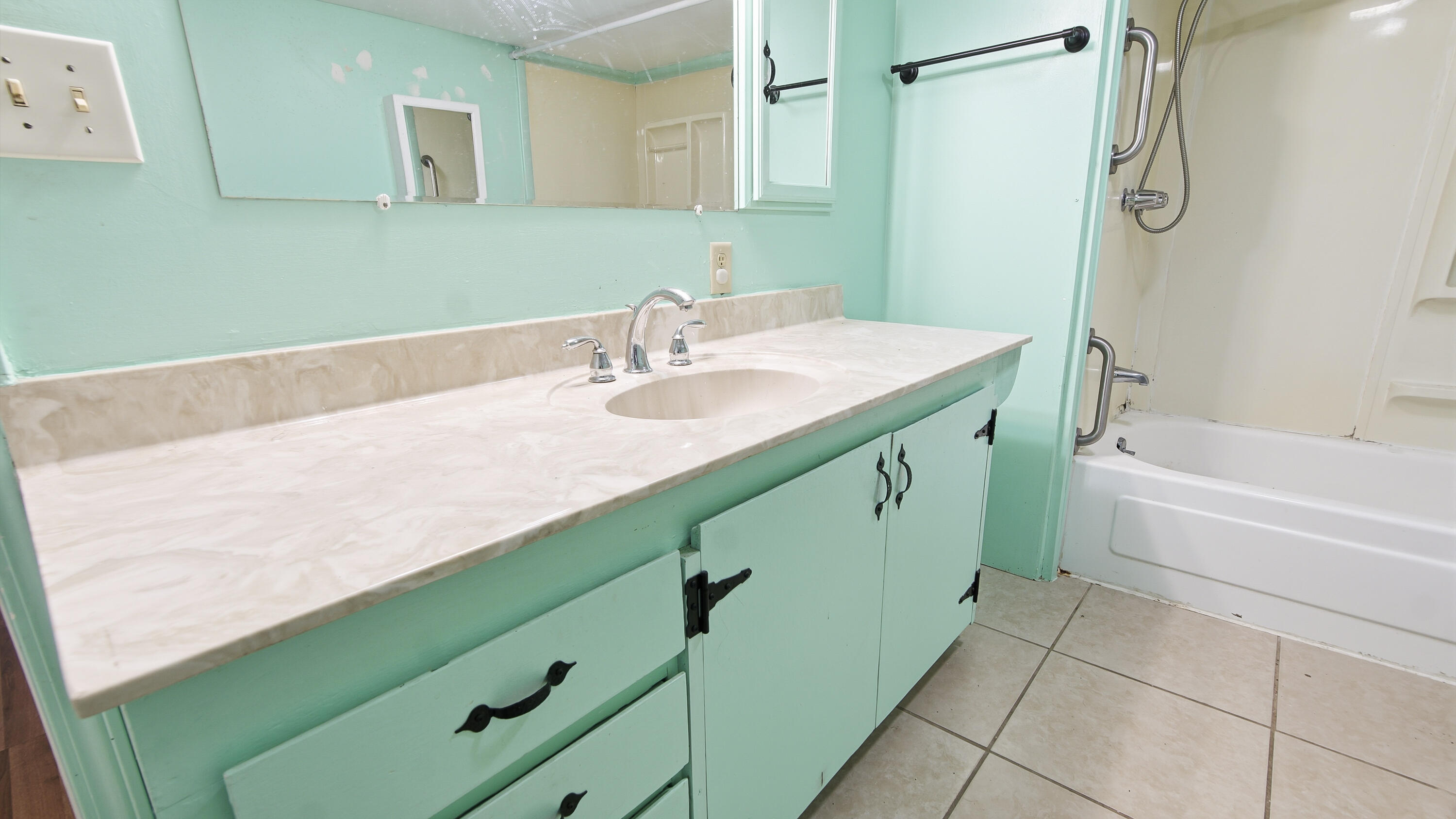FLORALA RESIDENTIAL - Residential