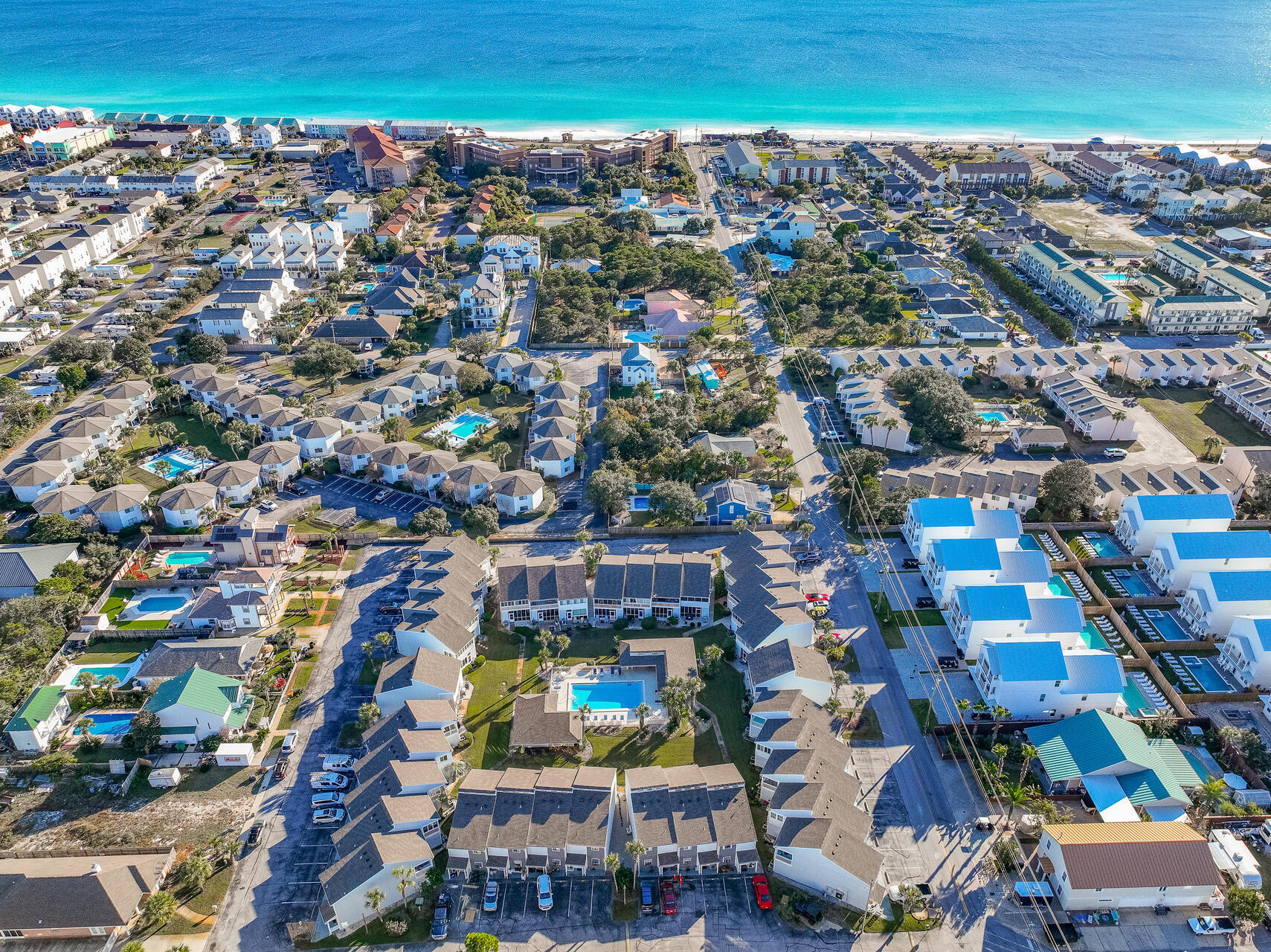 MISTY COVE TOWNHOMES PH II - Residential