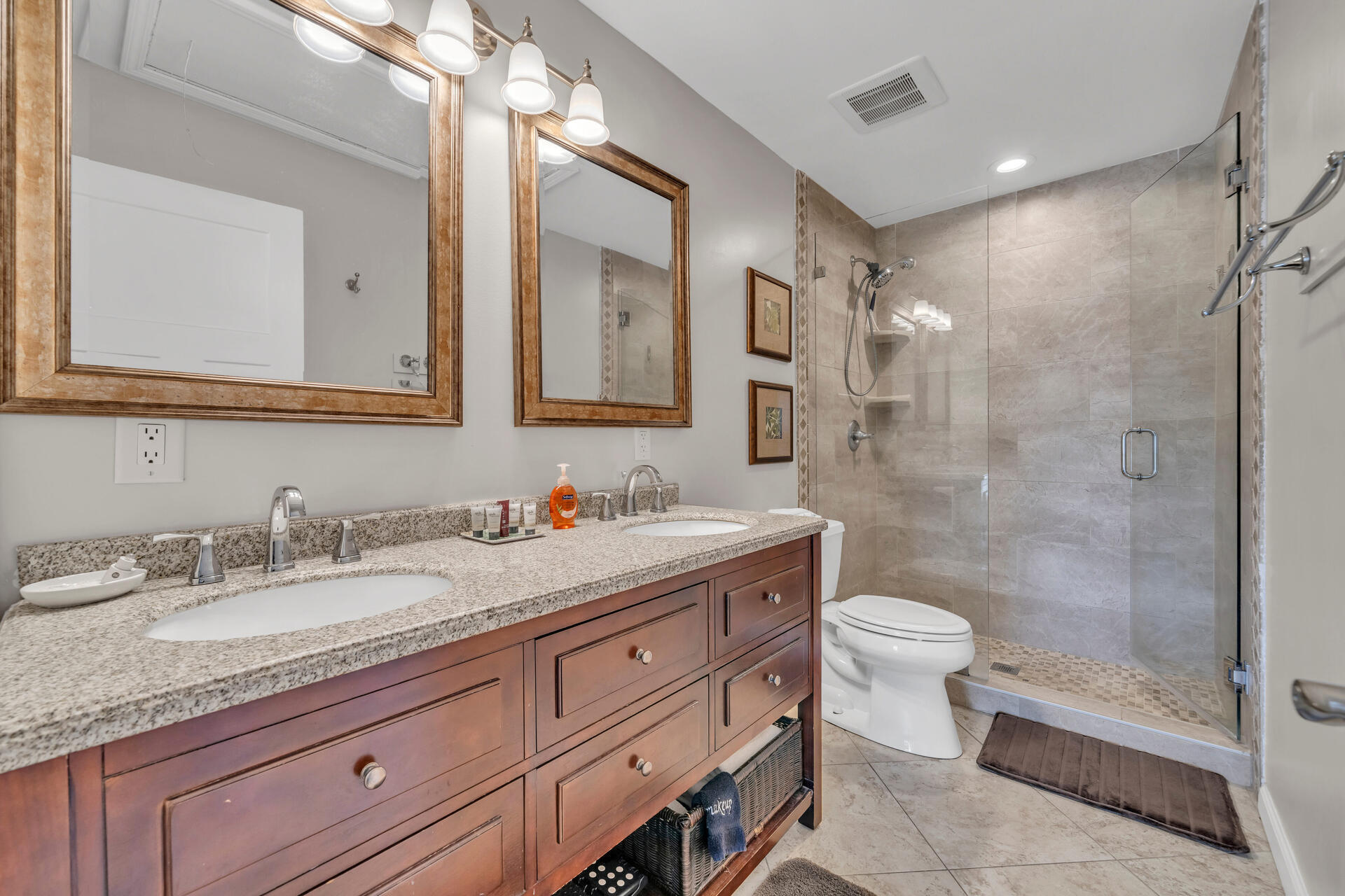 MISTY COVE TOWNHOMES PH II - Residential