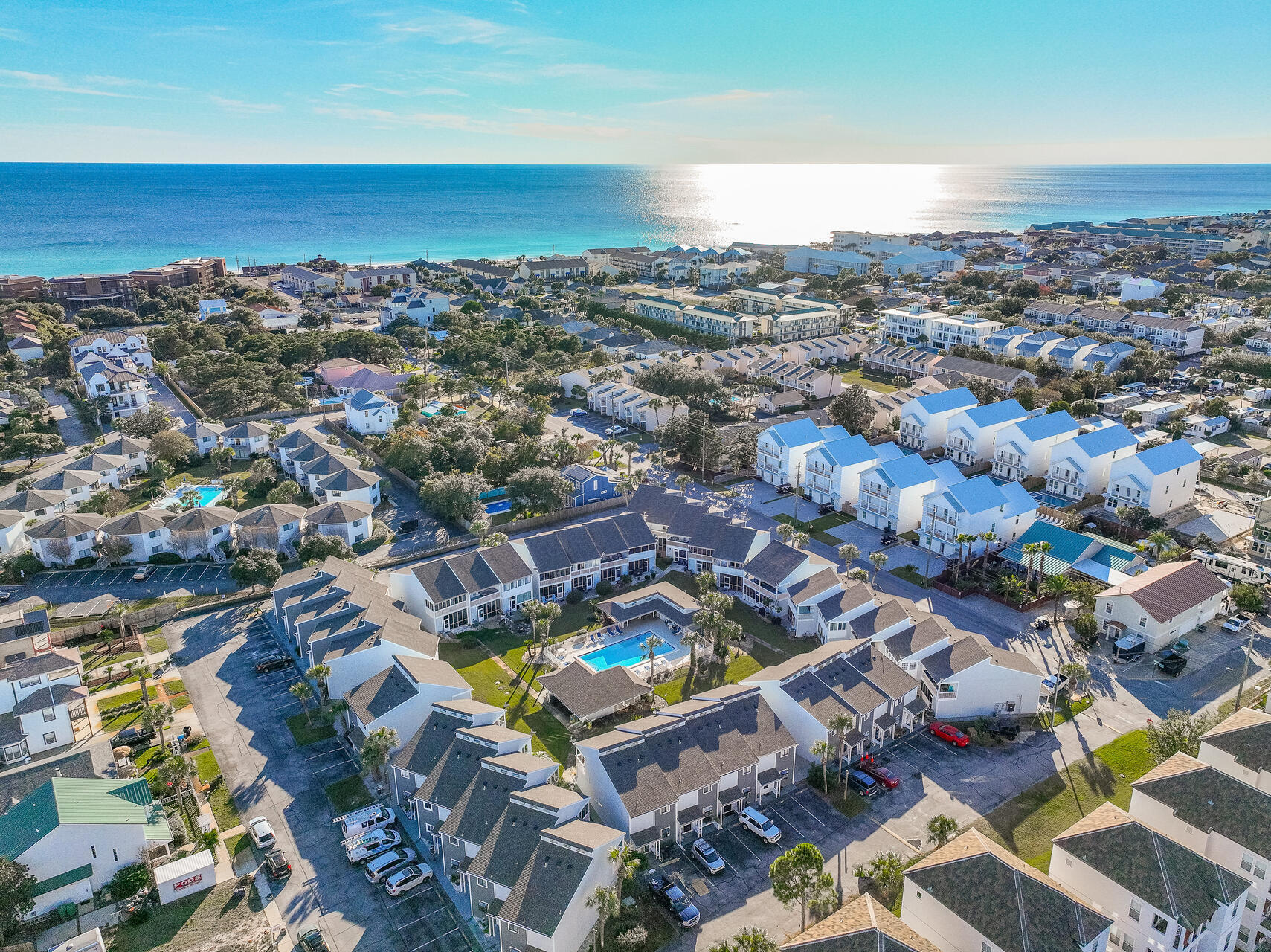 MISTY COVE TOWNHOMES PH II - Residential