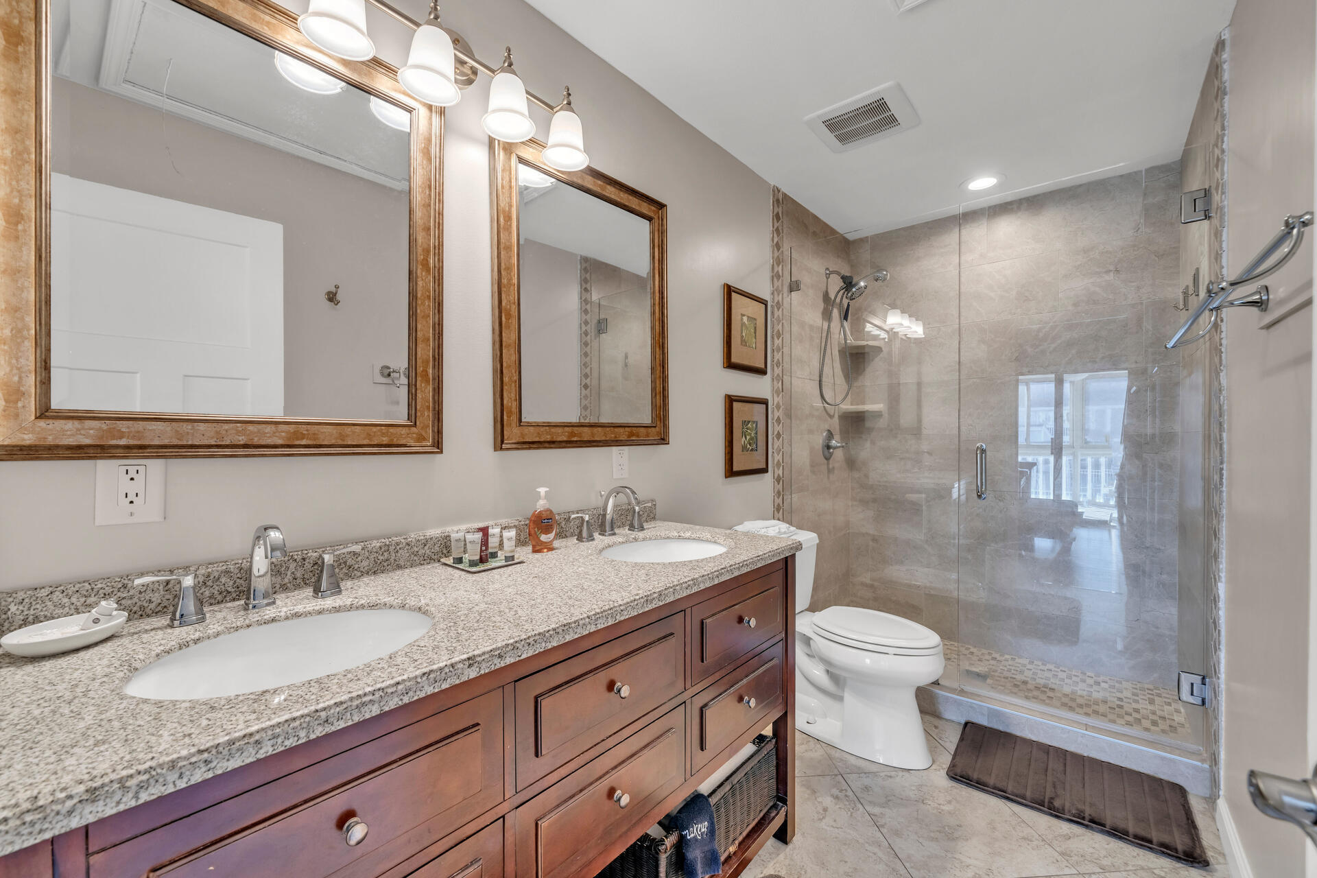 MISTY COVE TOWNHOMES PH II - Residential