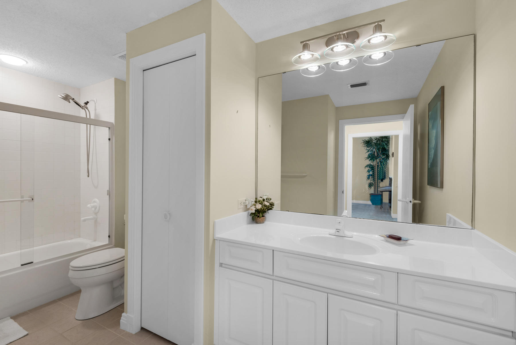 BEACH COLONY EAST CONDO - Residential