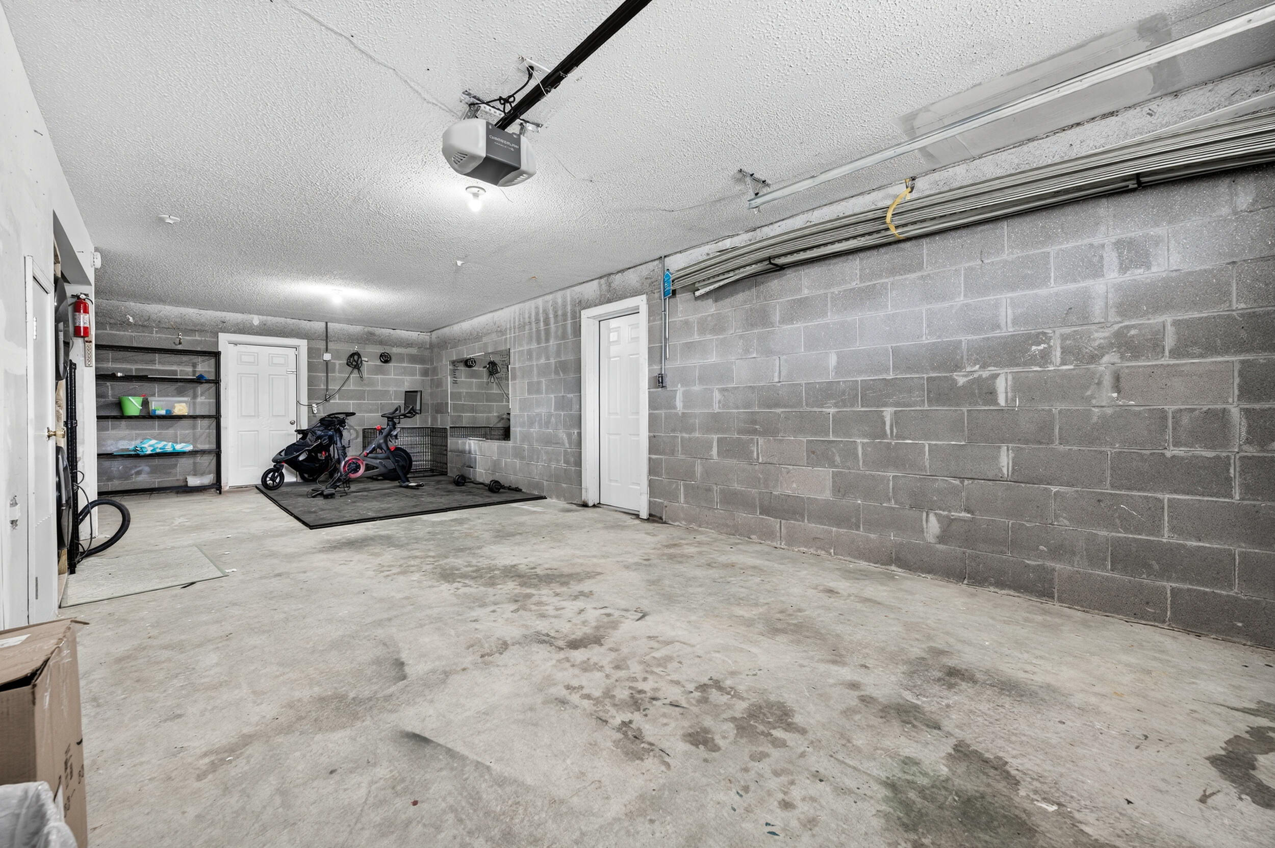 SIGUENZA COVE - Residential