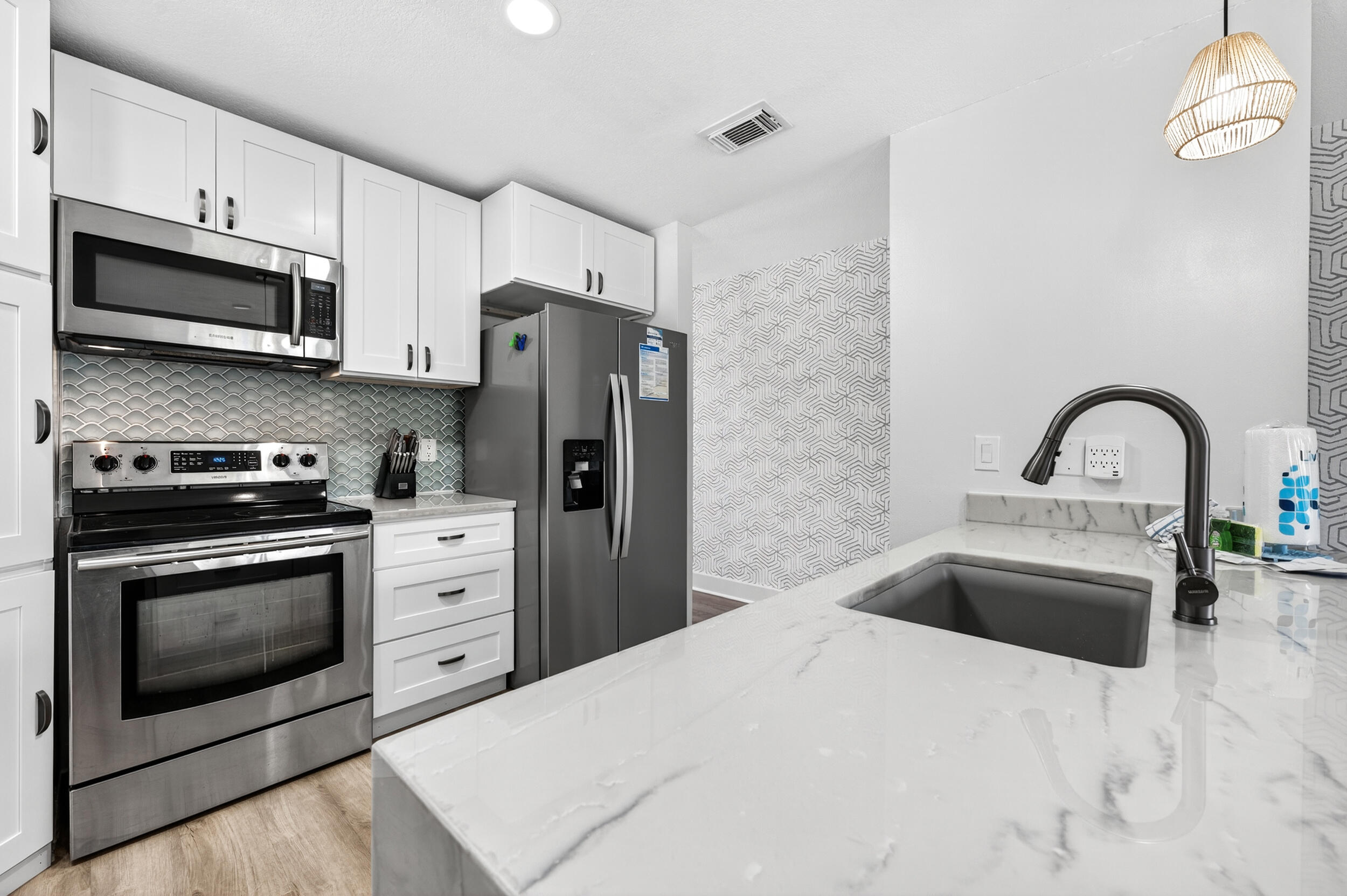 SIGUENZA COVE - Residential