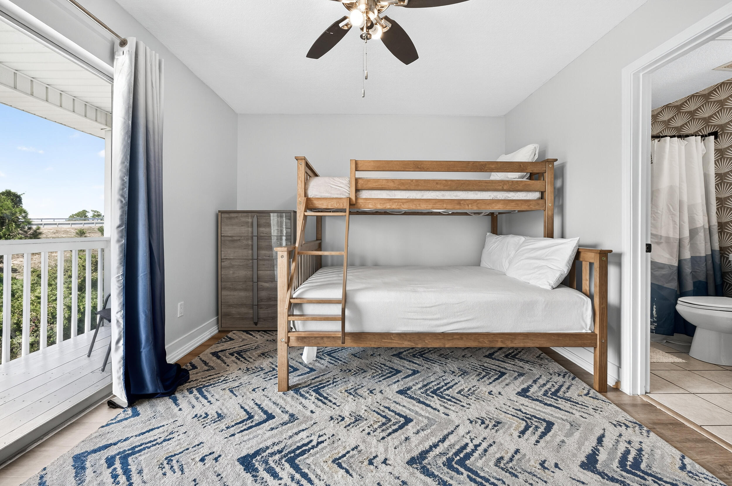 SIGUENZA COVE - Residential