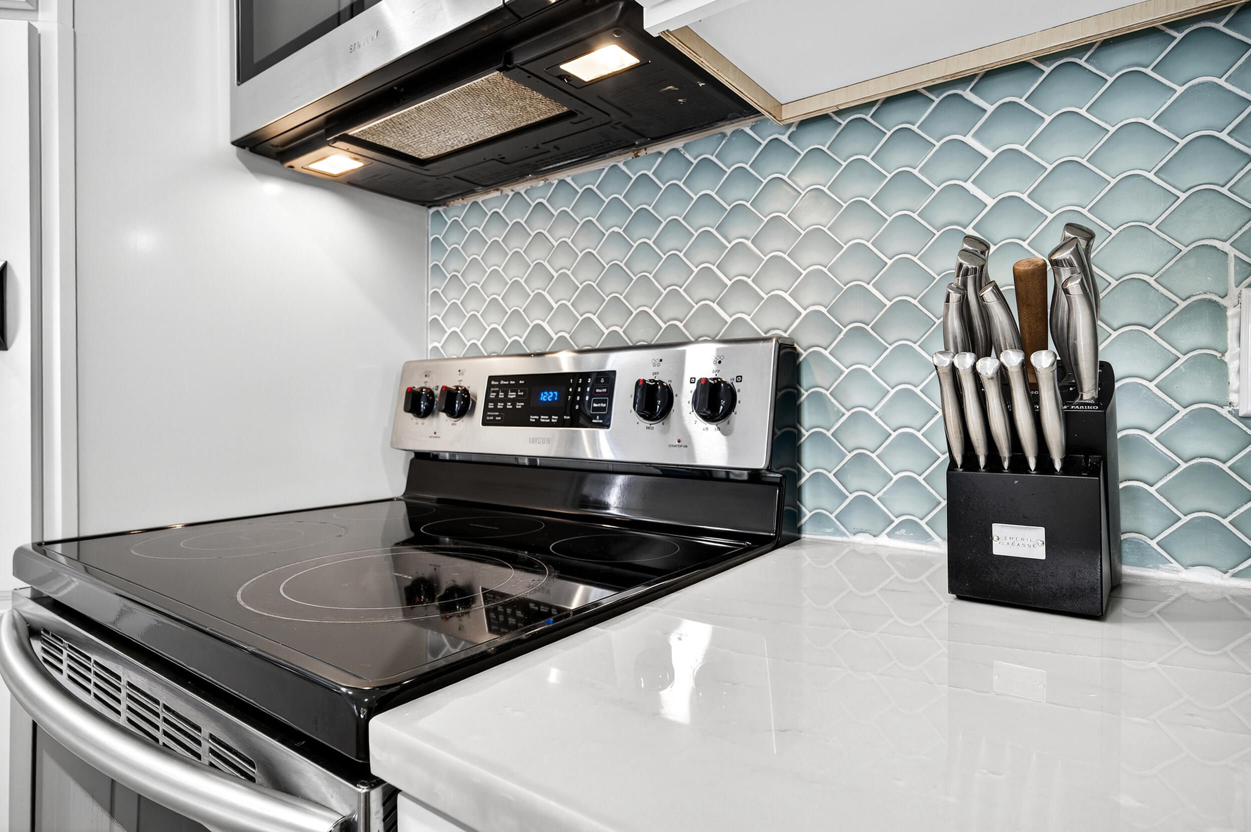 SIGUENZA COVE - Residential