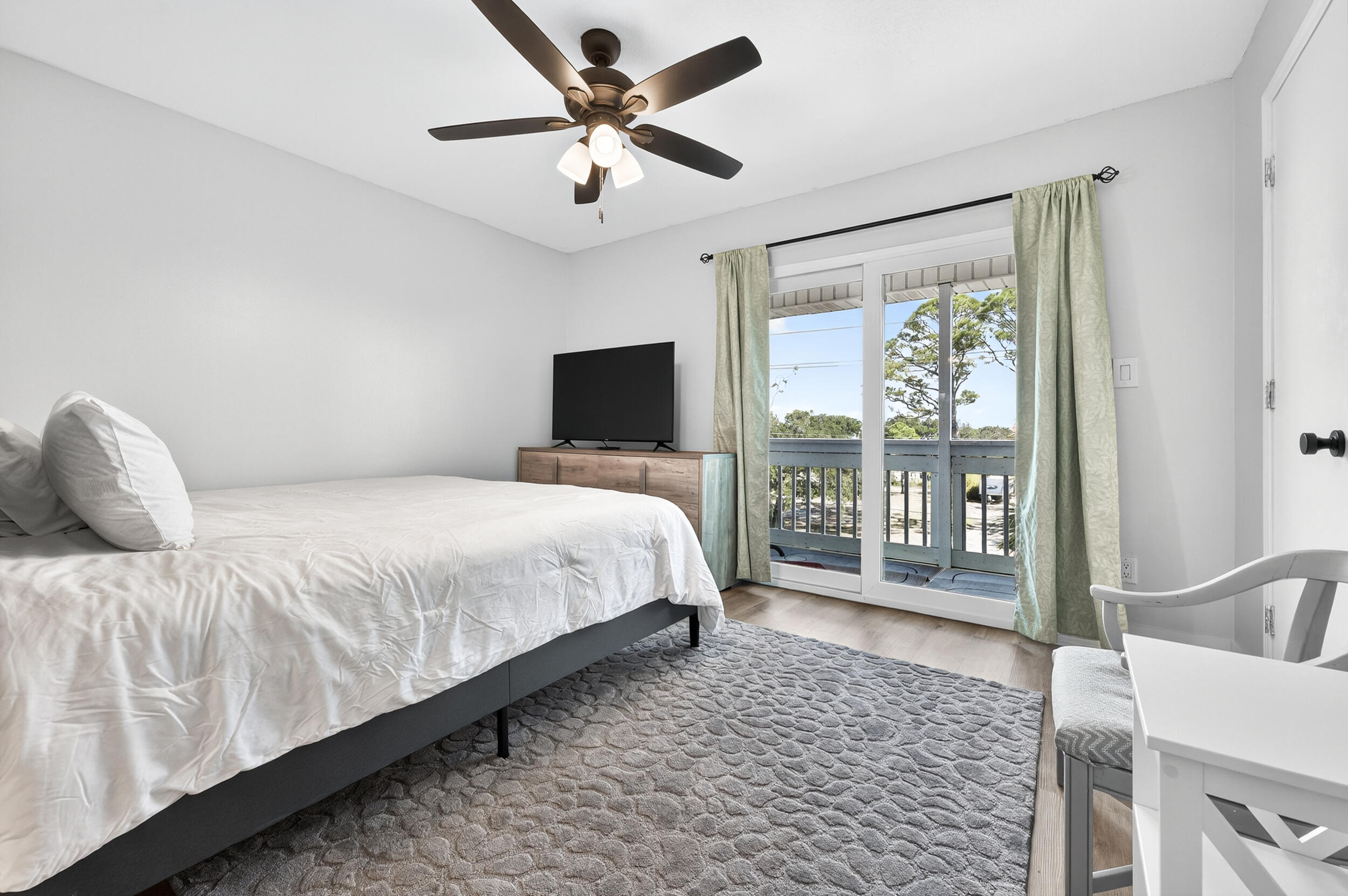 SIGUENZA COVE - Residential