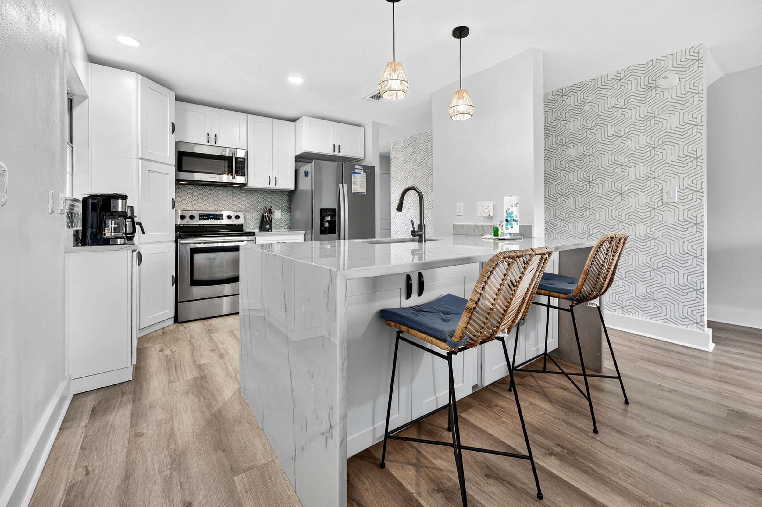 SIGUENZA COVE - Residential