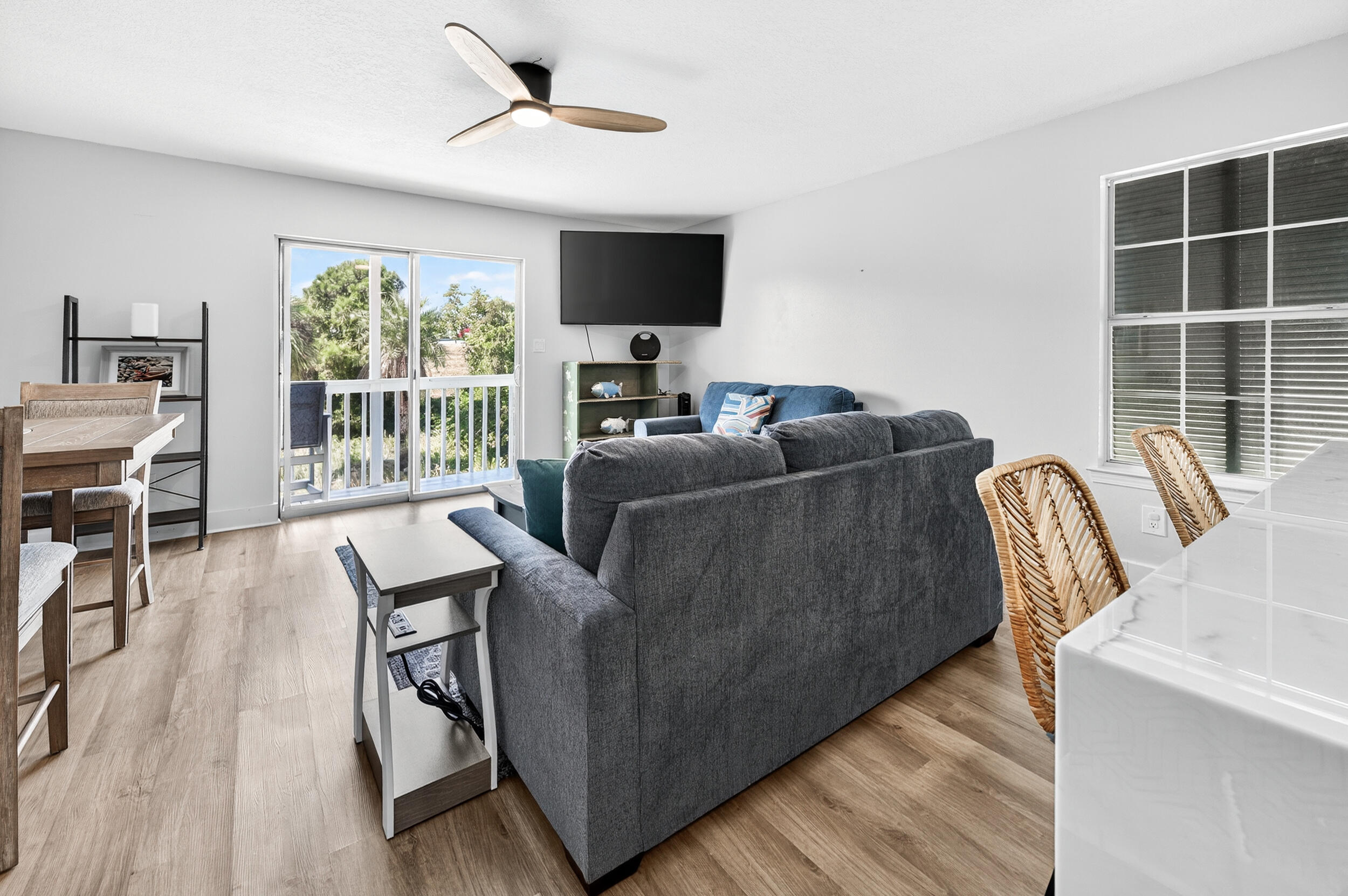 SIGUENZA COVE - Residential