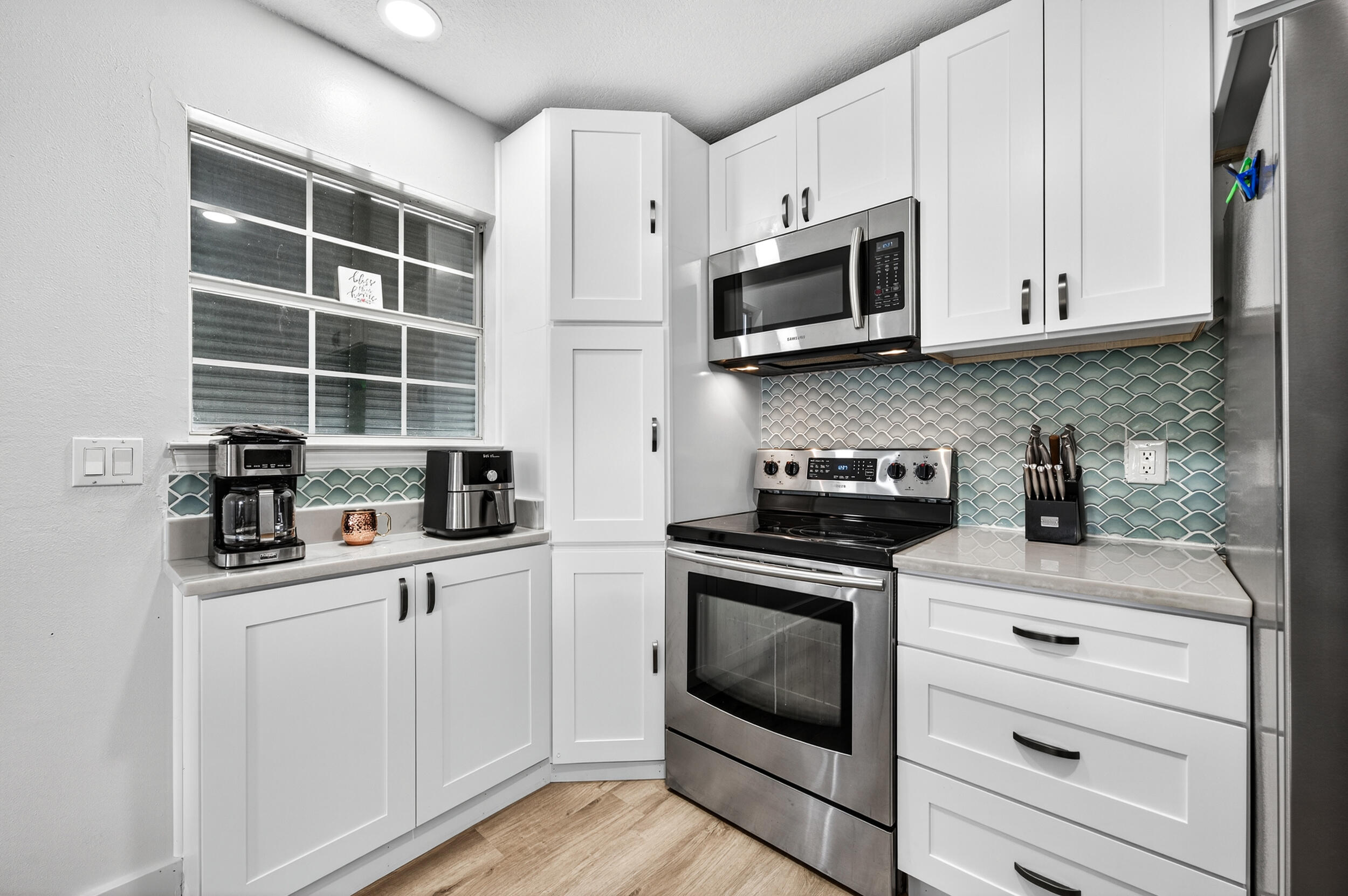 SIGUENZA COVE - Residential