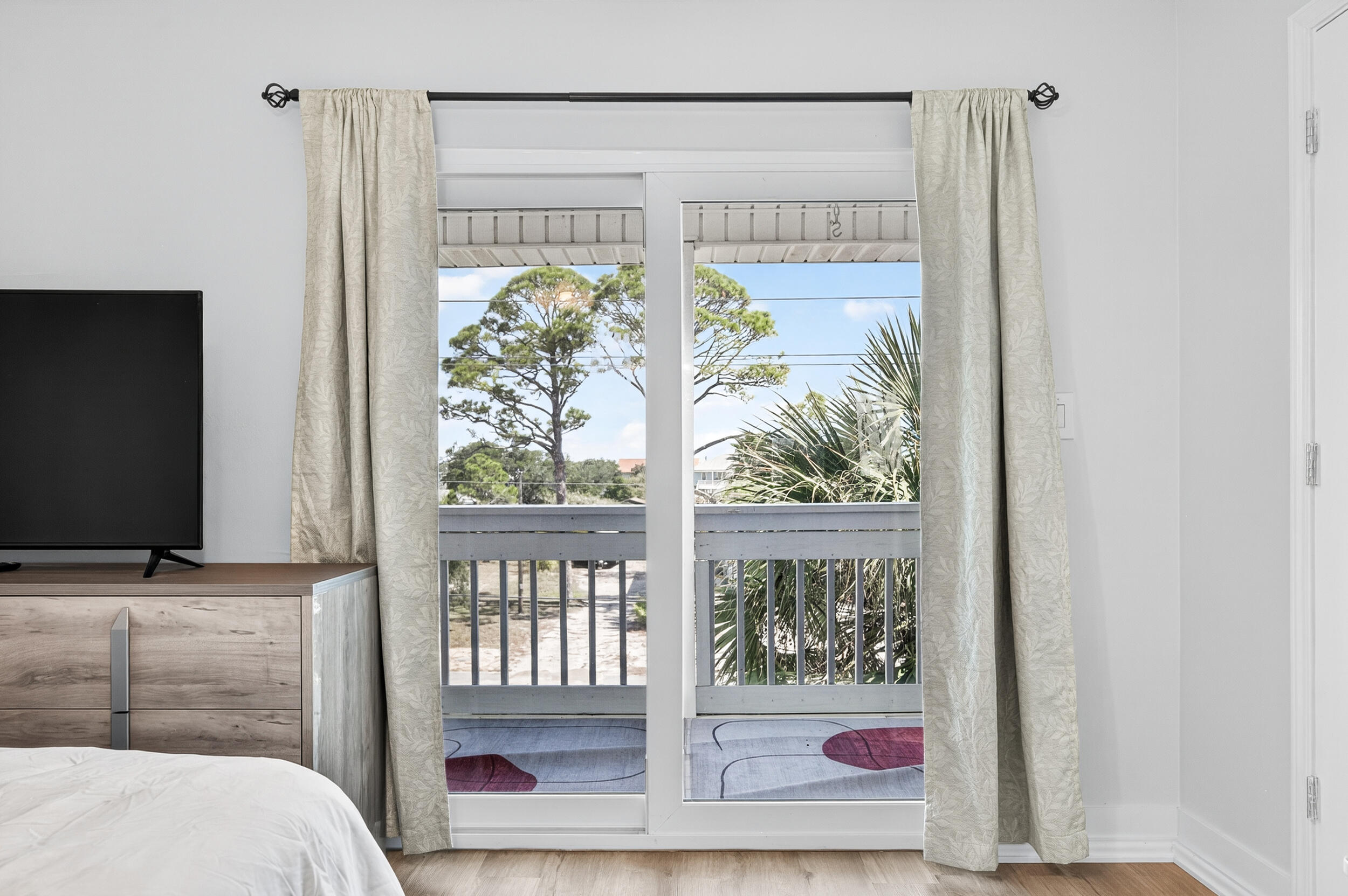 SIGUENZA COVE - Residential