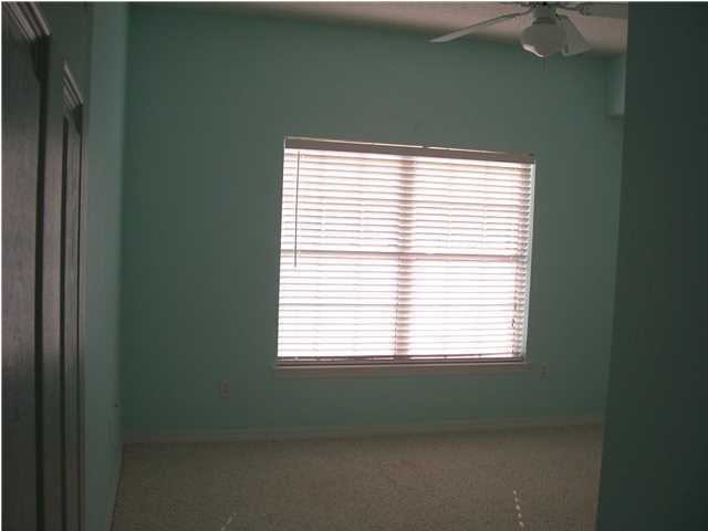 THE OAKS AT NICEVILLE PH I - Residential Lease