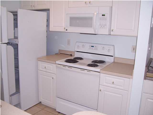 THE OAKS AT NICEVILLE PH I - Residential Lease