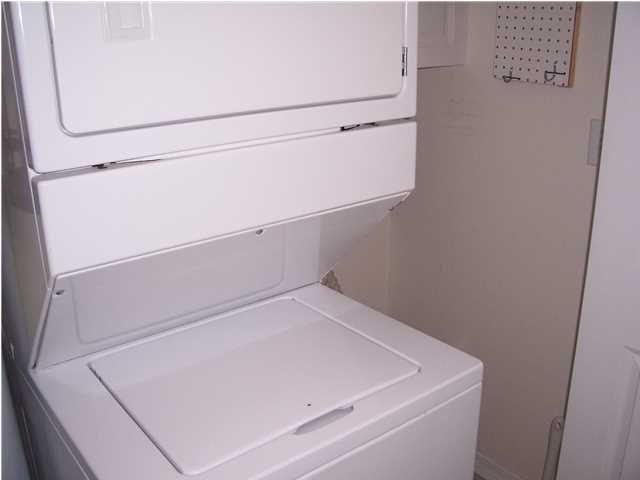 THE OAKS AT NICEVILLE PH I - Residential Lease