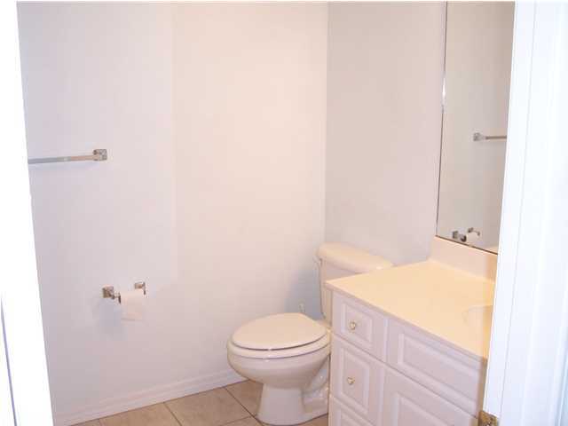 THE OAKS AT NICEVILLE PH I - Residential Lease