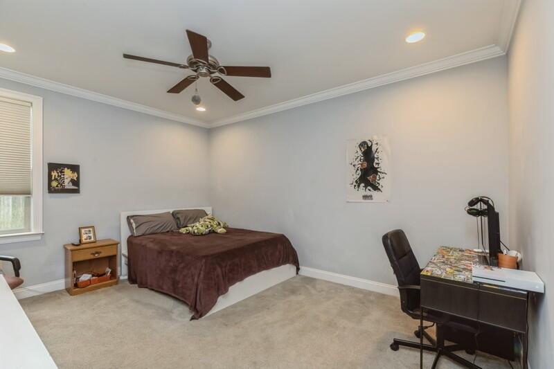 MAGNOLIA WOODS - Residential