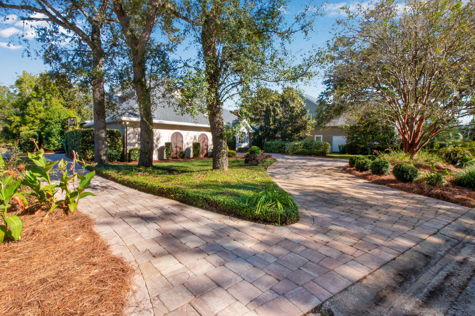 SOUTHWIND - Residential