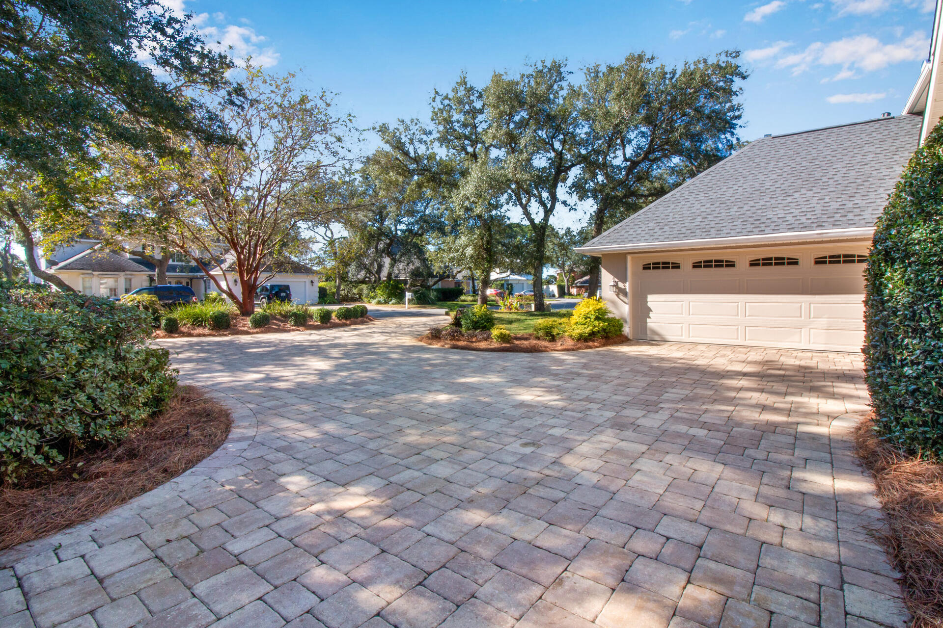 SOUTHWIND - Residential