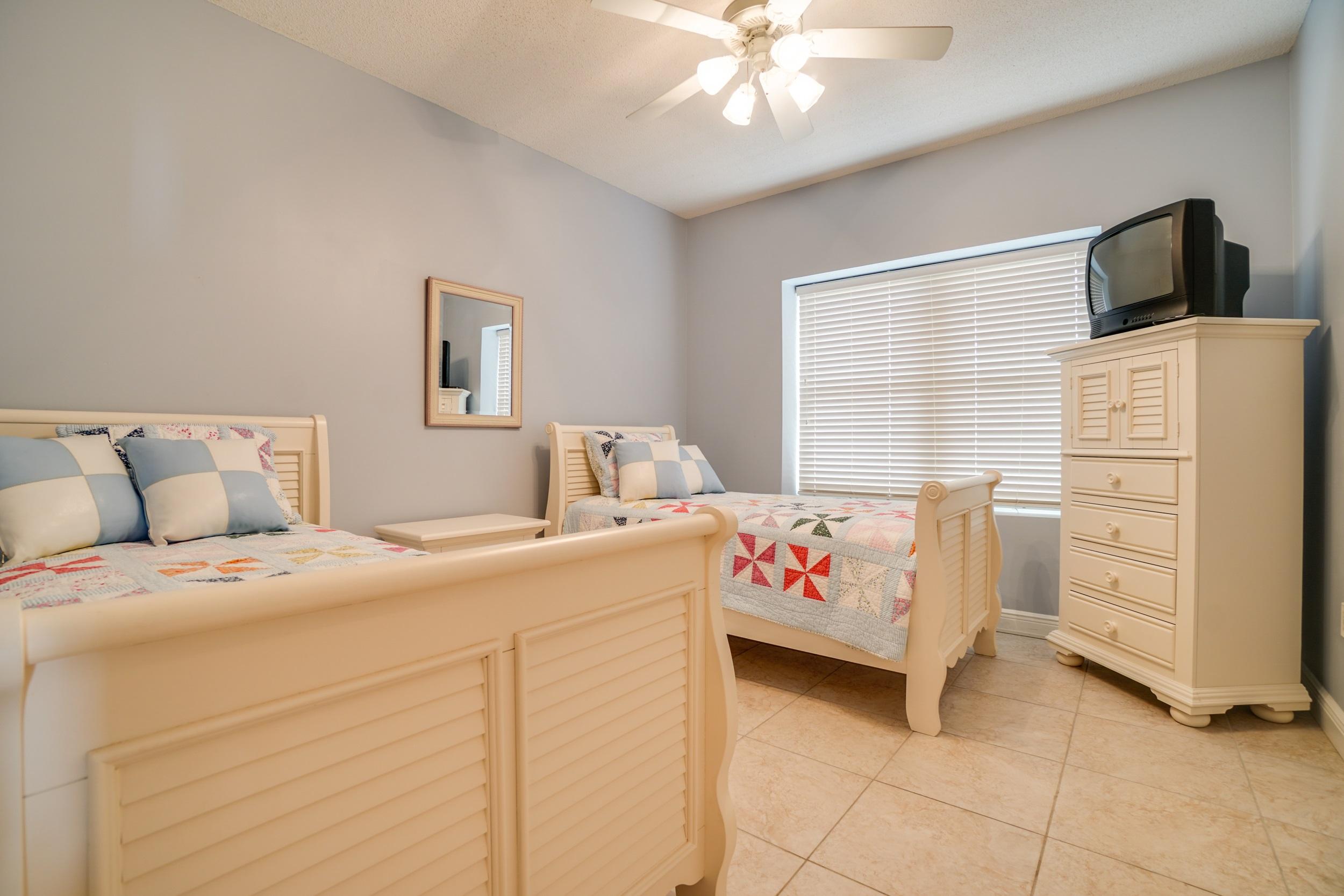 WATERS EDGE - Residential