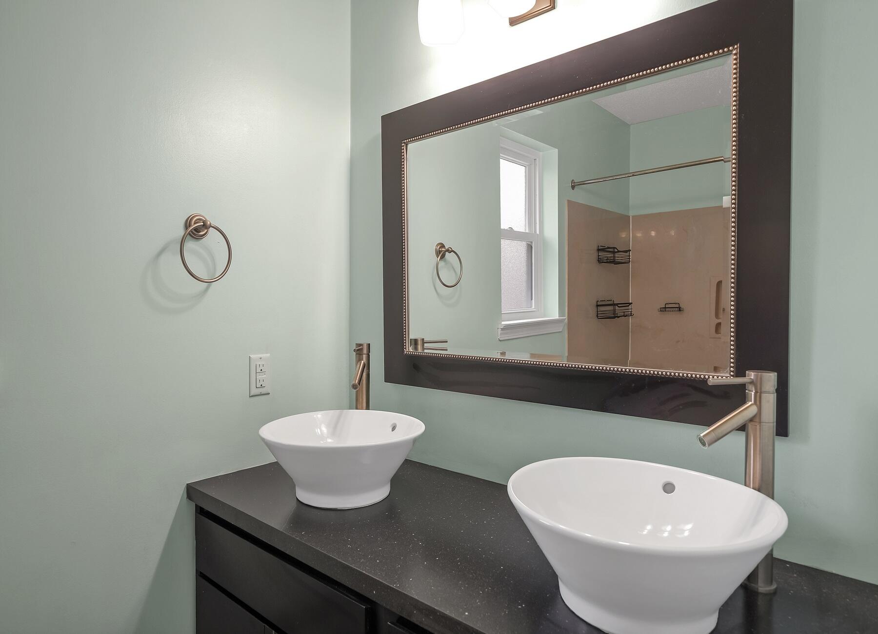 NEW CRESTVIEW SUB (231100.10) - Residential Lease