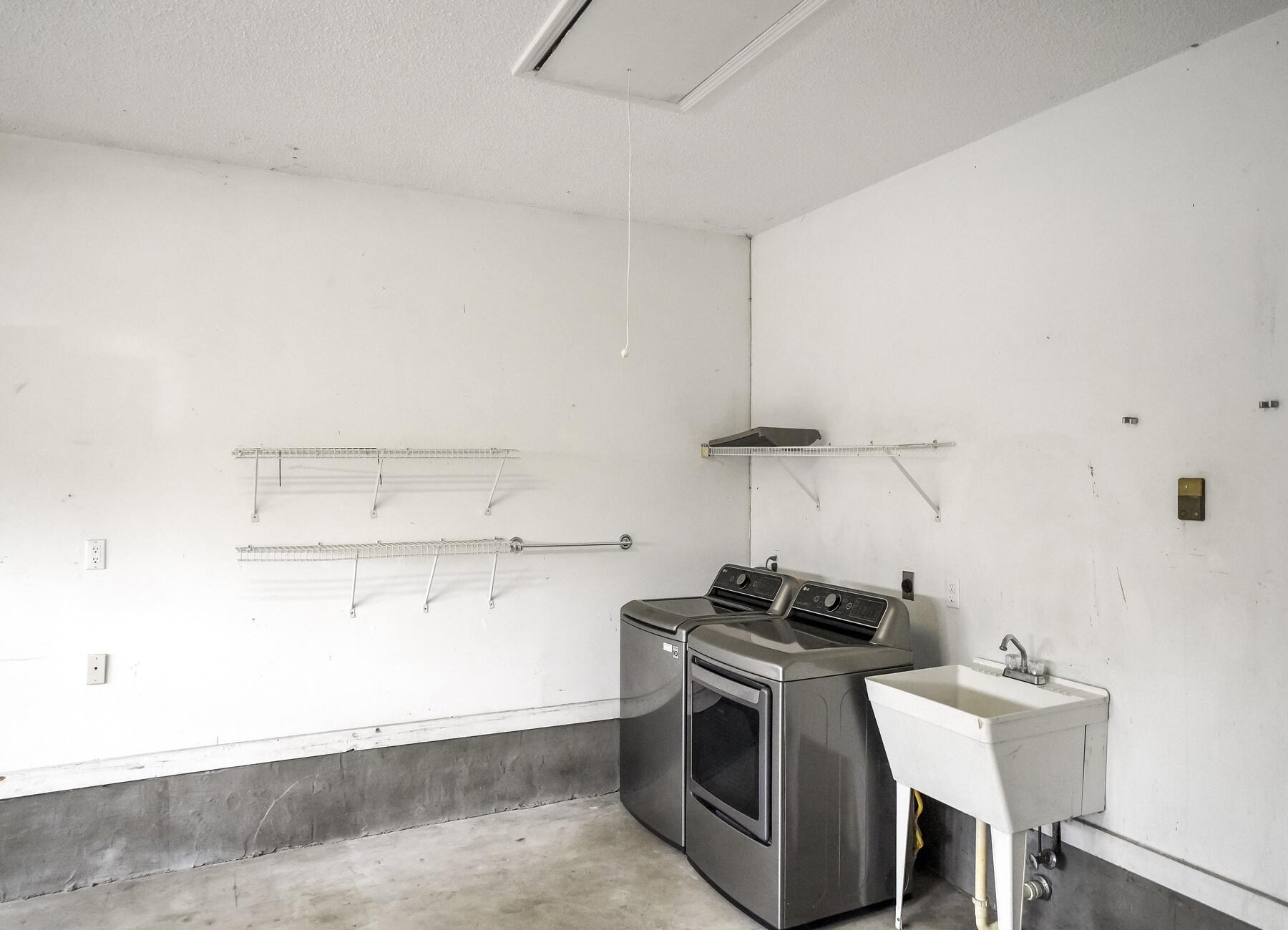 NEW CRESTVIEW SUB (231100.10) - Residential Lease