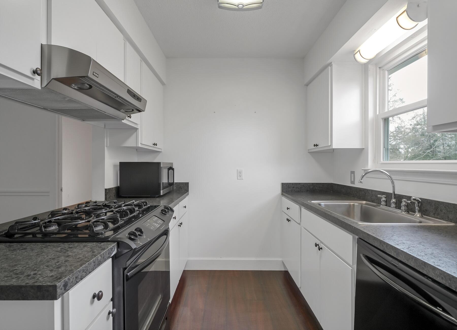 NEW CRESTVIEW SUB (231100.10) - Residential Lease