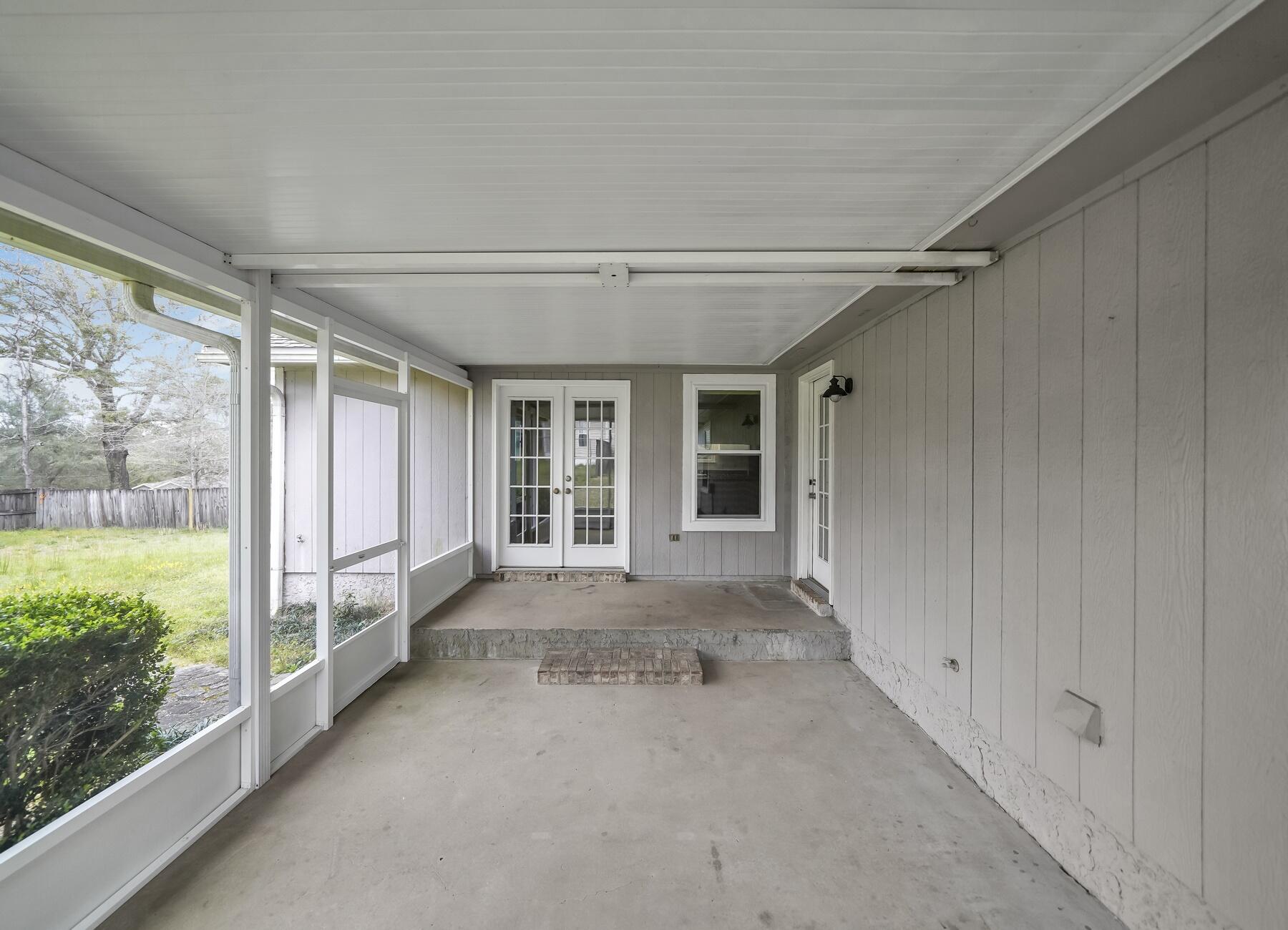 NEW CRESTVIEW SUB (231100.10) - Residential Lease