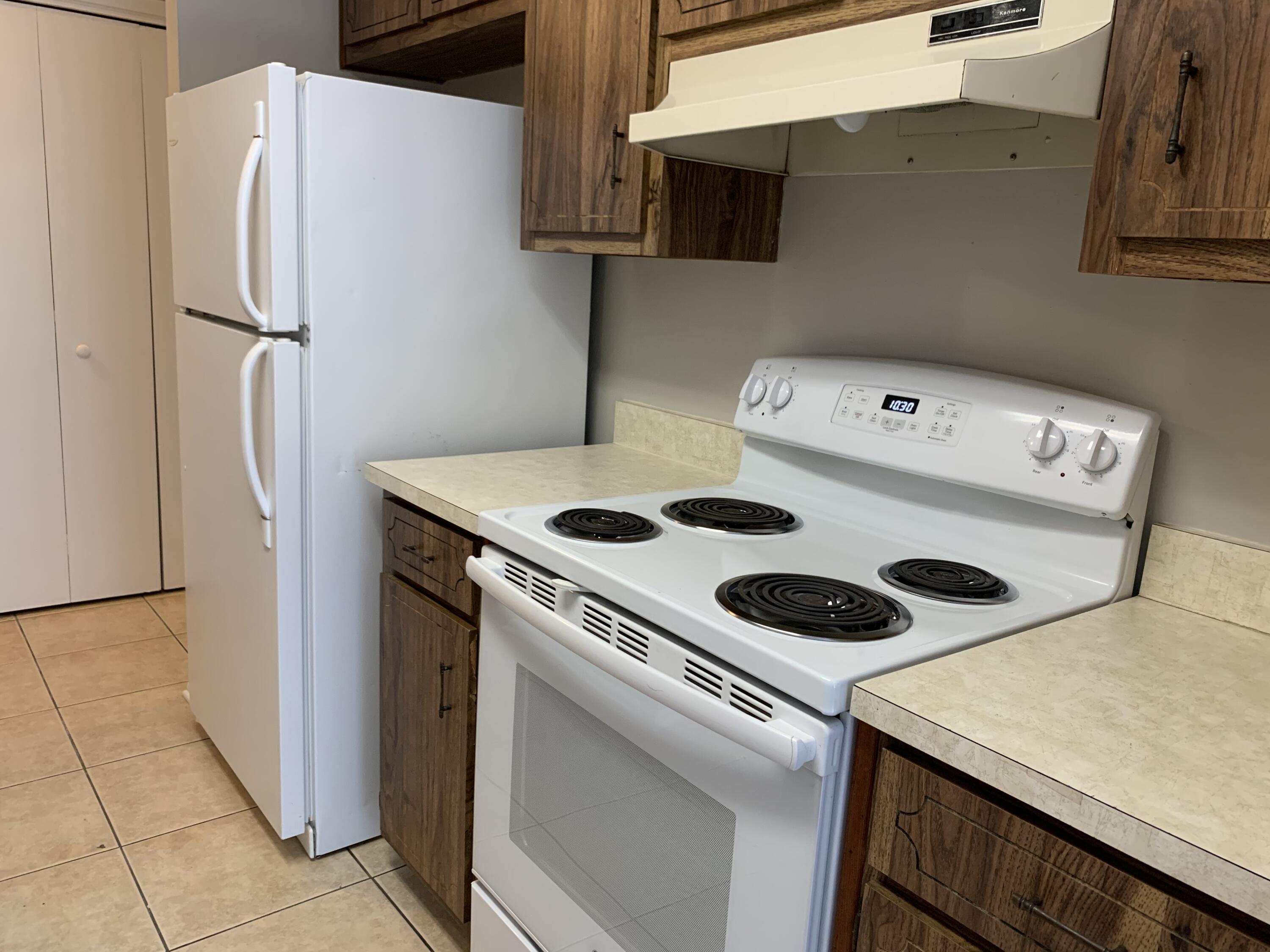 WYNNEHAVEN BEACH ESTATES - Residential Lease