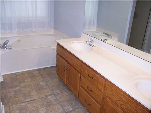 PARKWOOD PLACE AT BLUEWATER BAY - Residential Lease