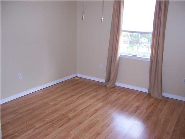 PARKWOOD PLACE AT BLUEWATER BAY - Residential Lease