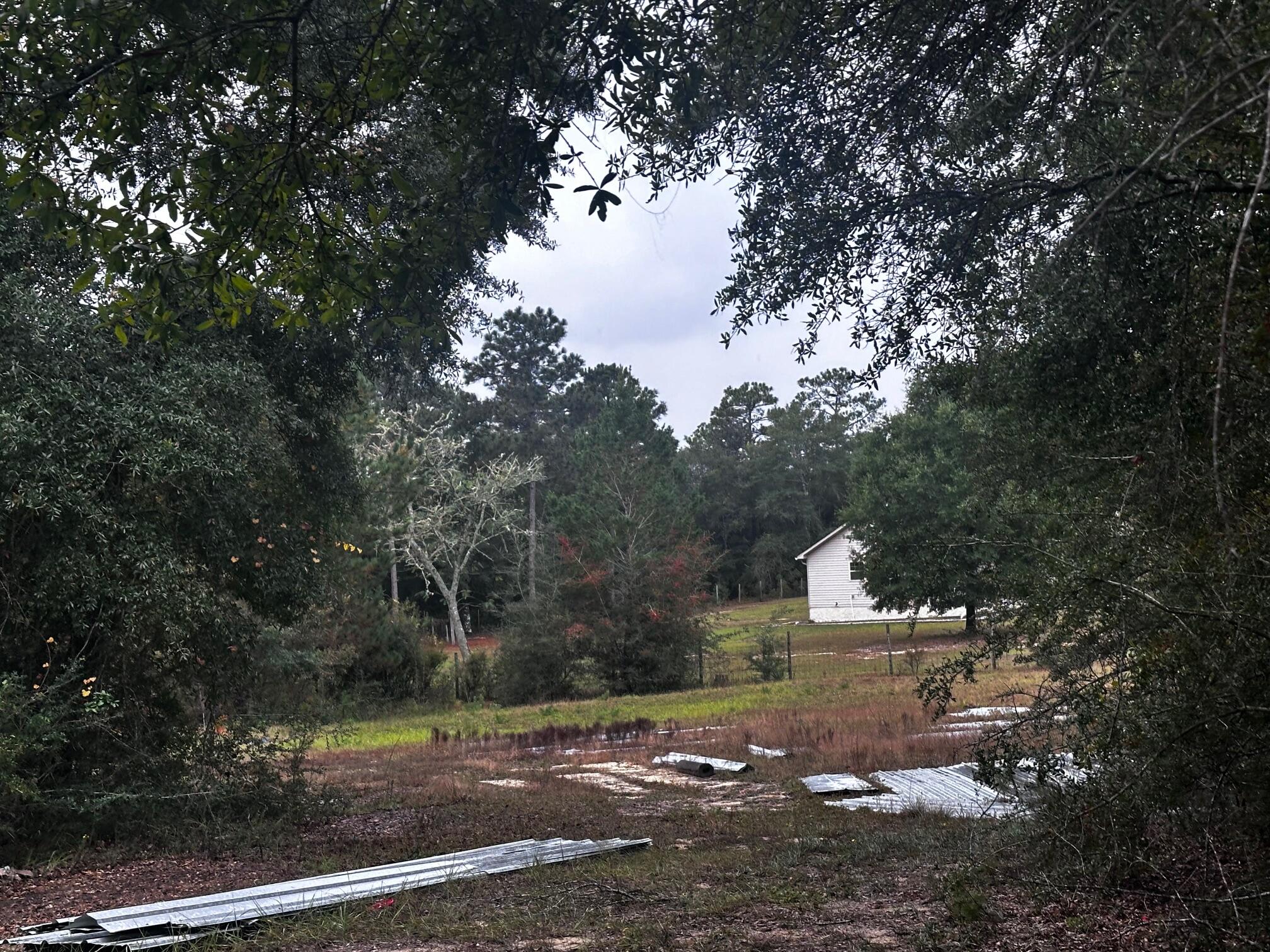 HIGHLAND HILLS - Land