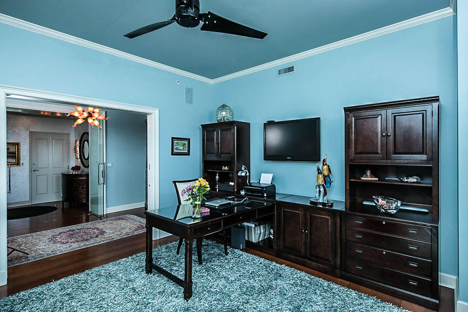 ONE WATER PLACE AT KELLY PLANTATION - Residential