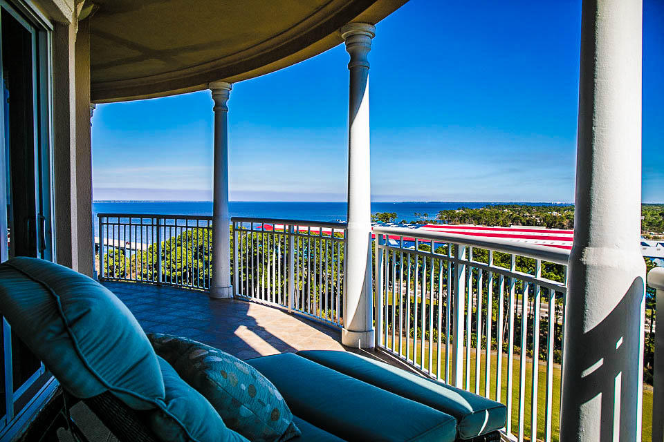 ONE WATER PLACE AT KELLY PLANTATION - Residential