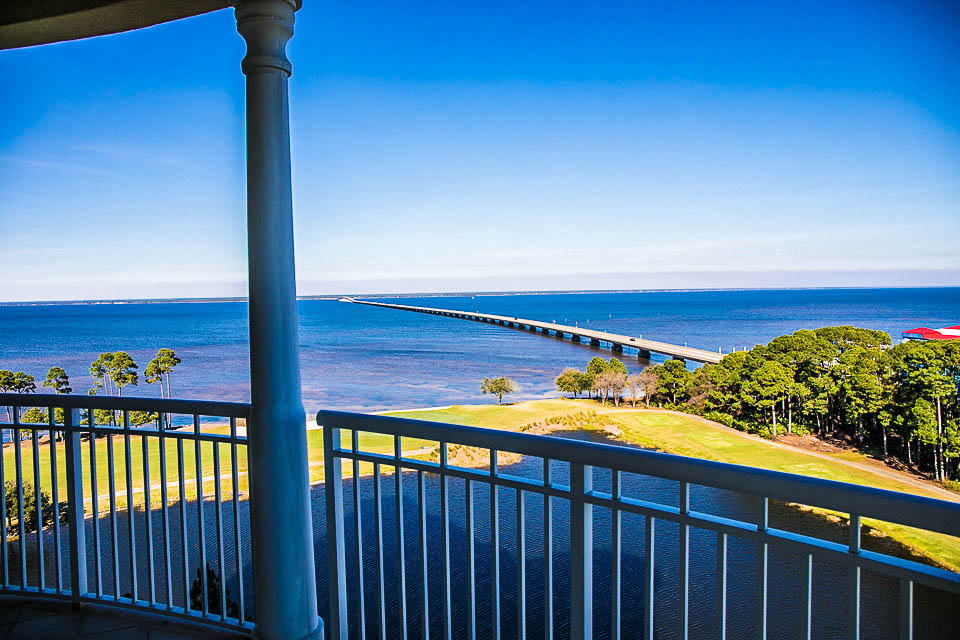 ONE WATER PLACE AT KELLY PLANTATION - Residential