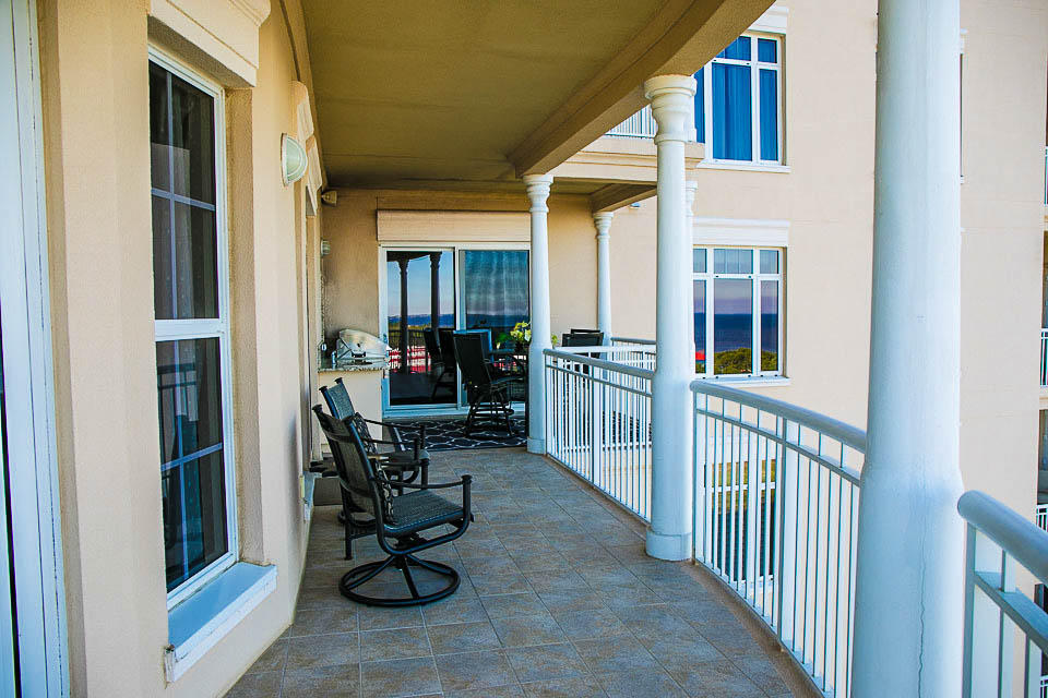 ONE WATER PLACE AT KELLY PLANTATION - Residential