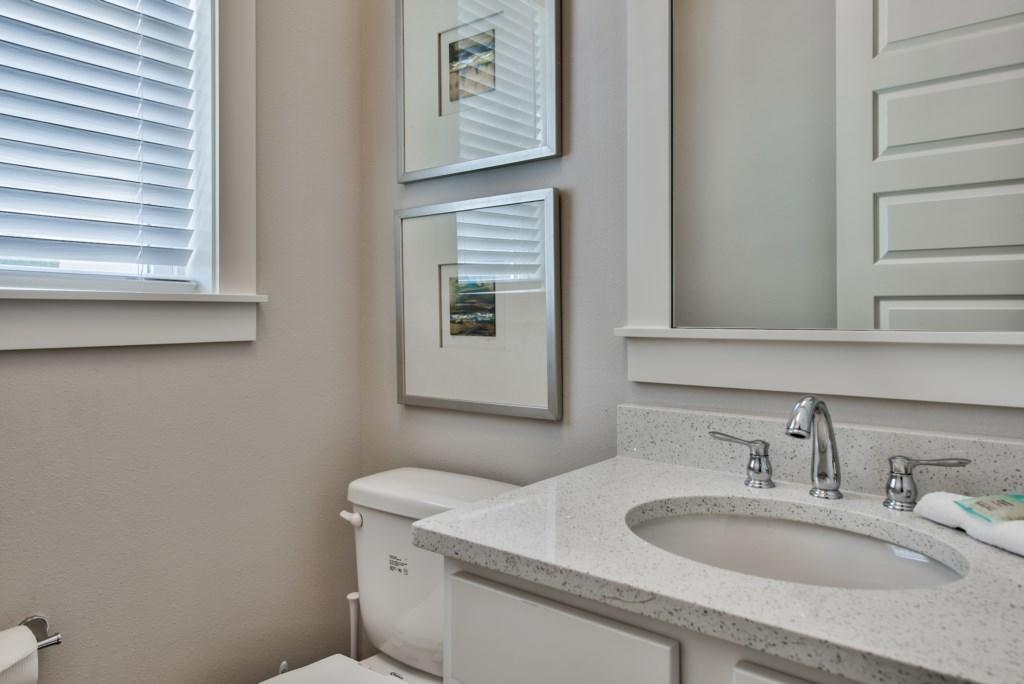 HIDDEN PALMS - Residential