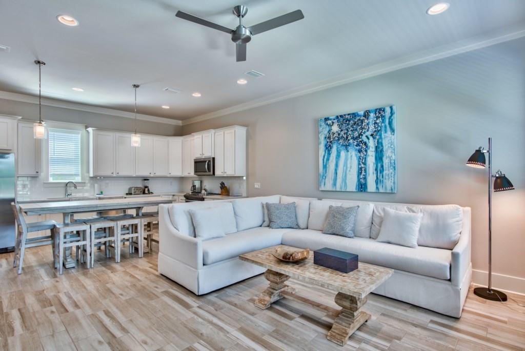 HIDDEN PALMS - Residential