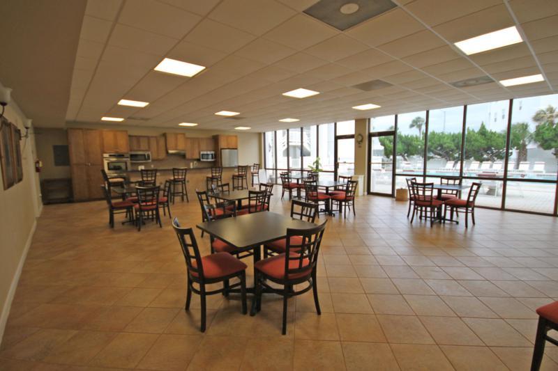 EL MATADOR CONDO - Residential